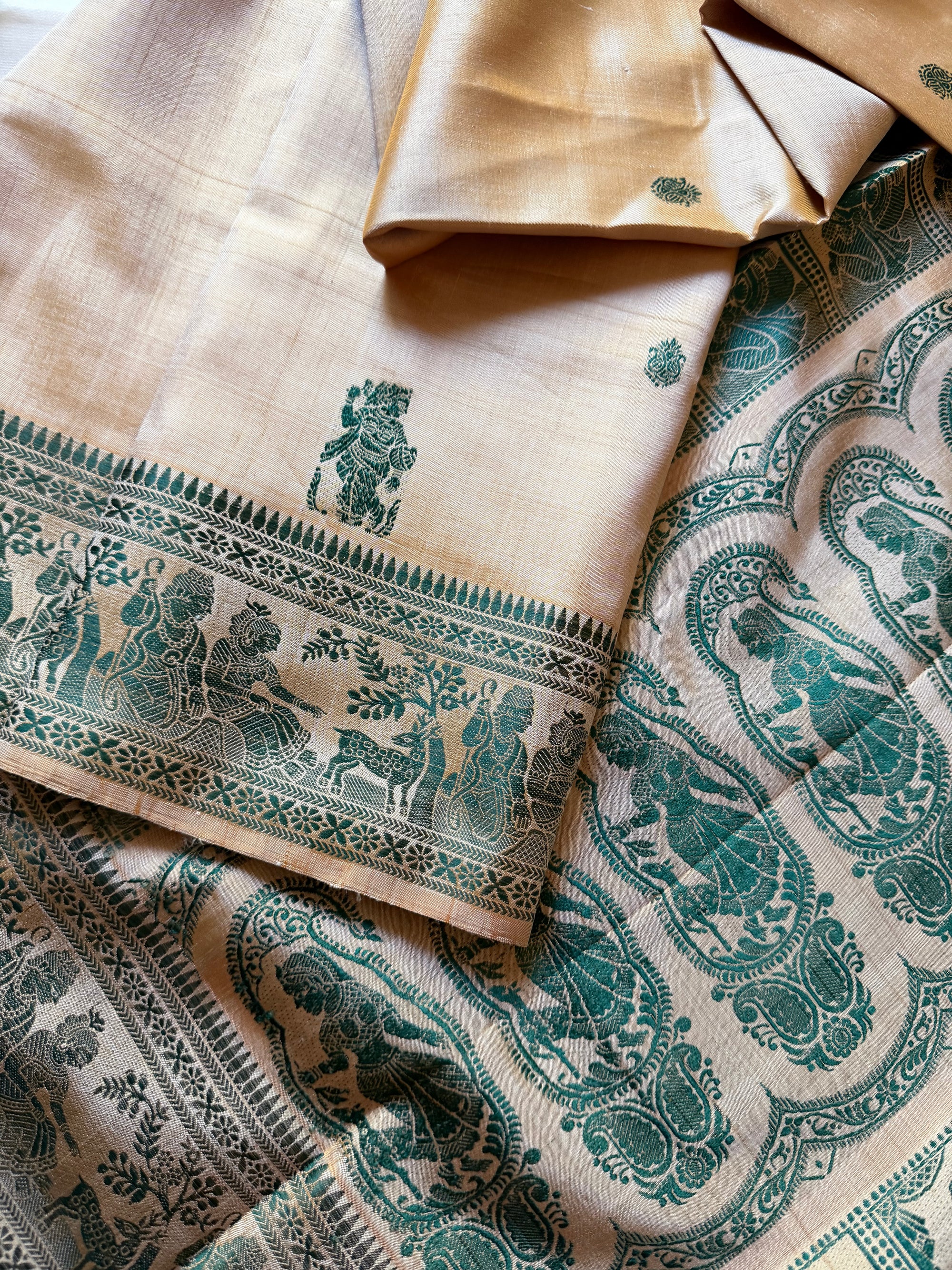 Baluchari Silk - Golden Biscuit
