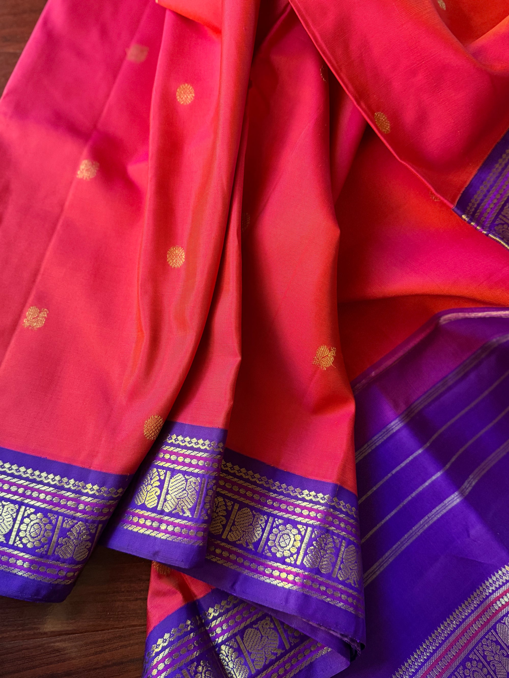 MYTHILI: Korvai Kanjivarams