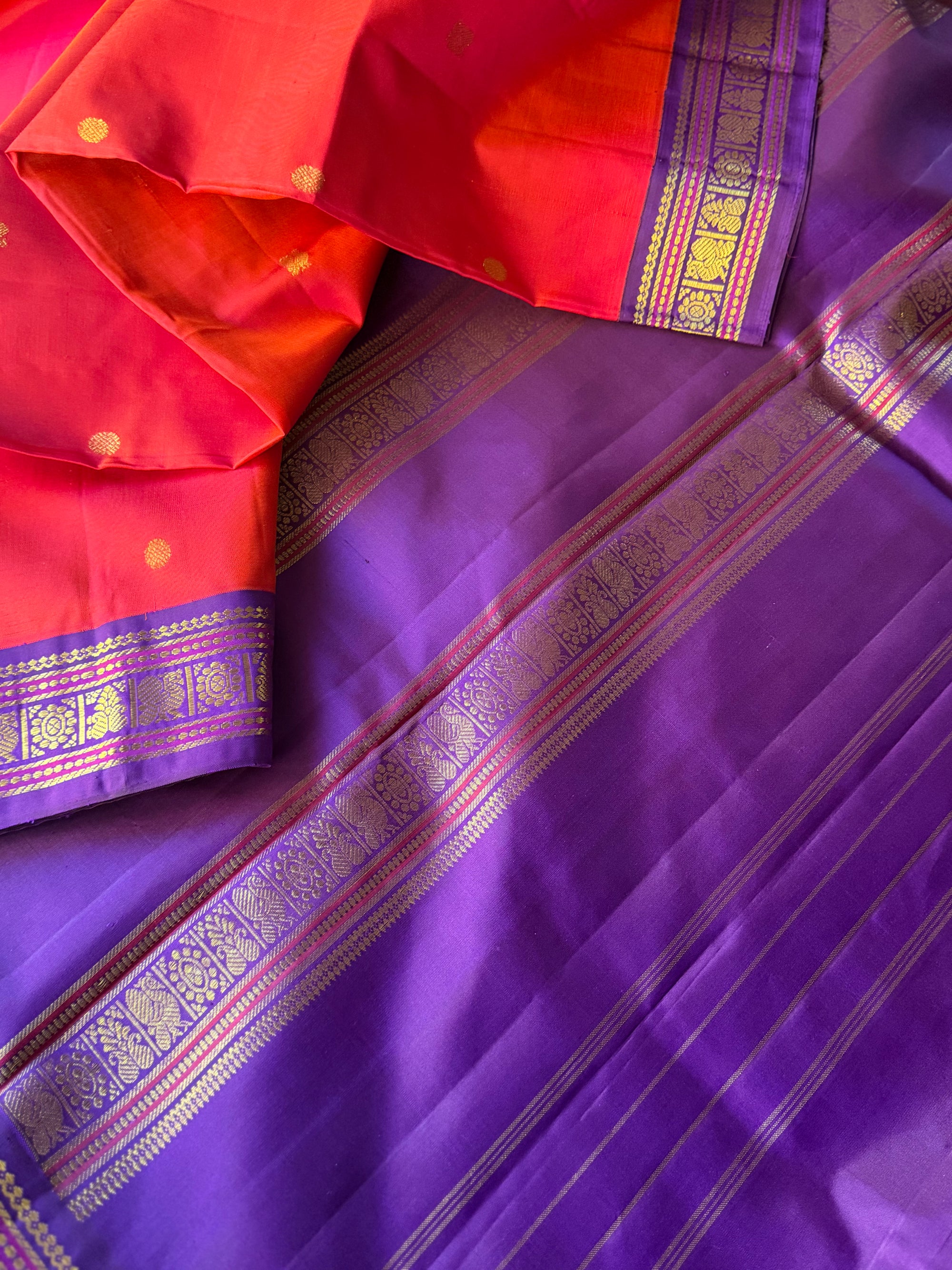 MYTHILI: Korvai Kanjivarams