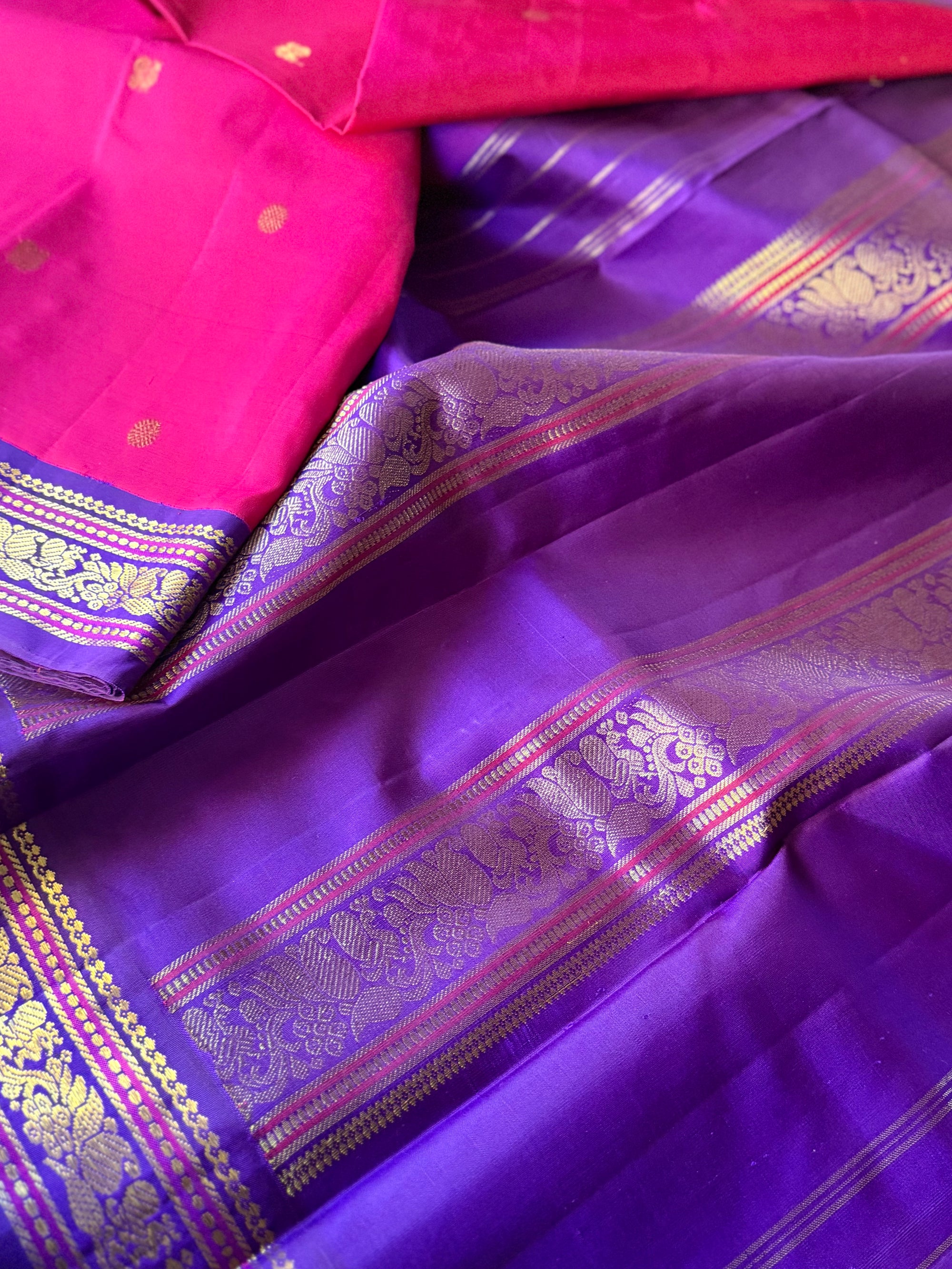 MYTHILI: Korvai Kanjivarams