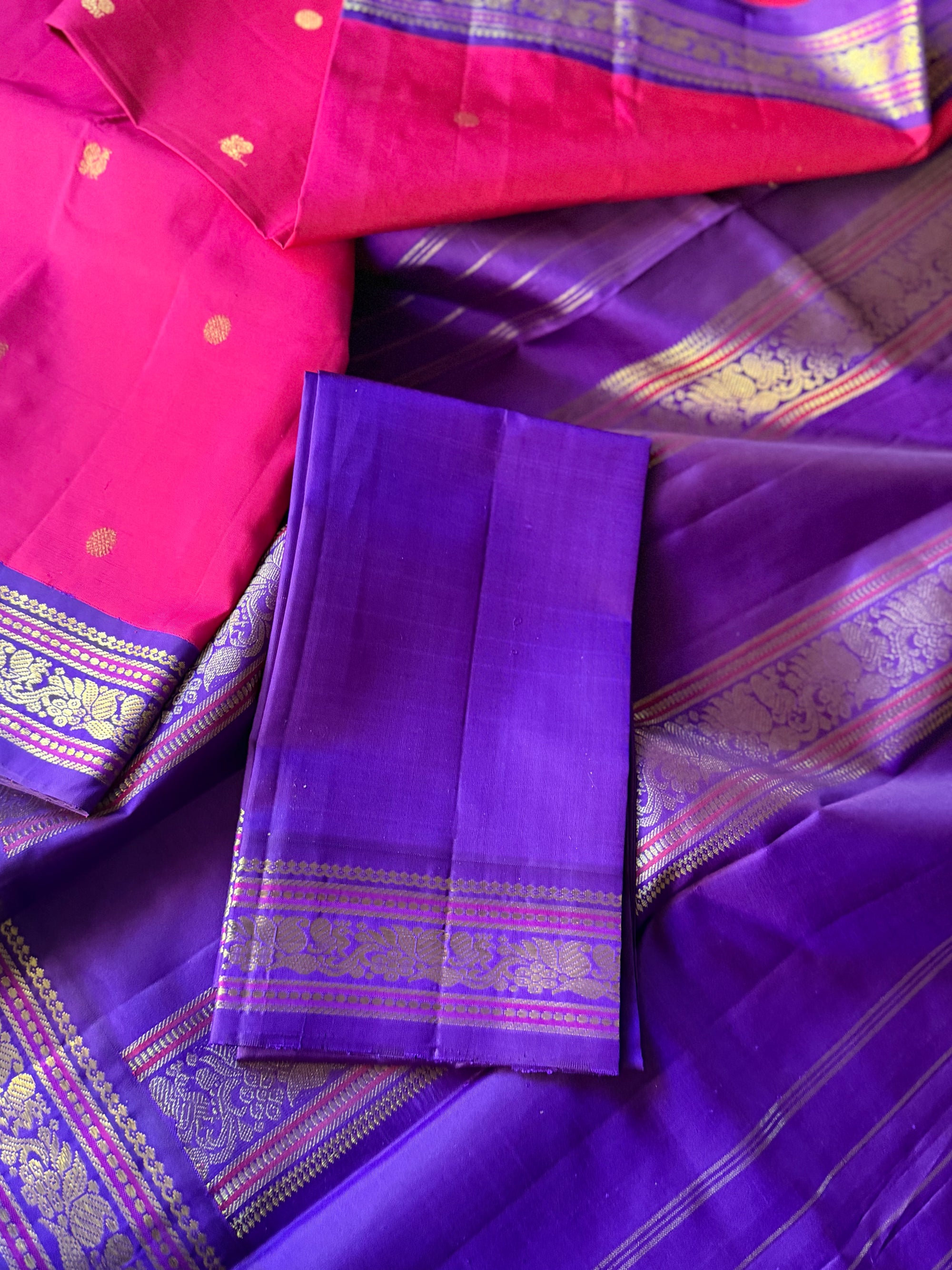 MYTHILI: Korvai Kanjivarams