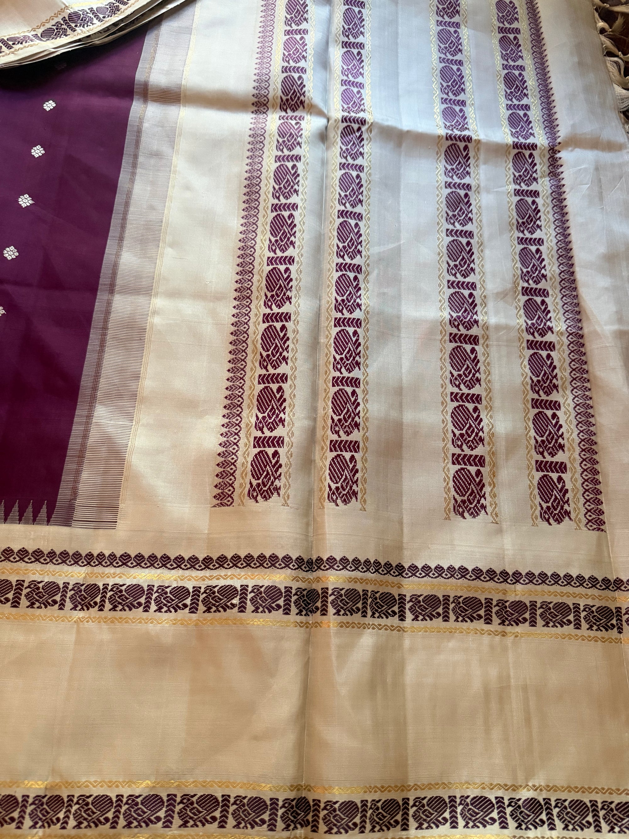 MYTHILI:  Korvai Kanjivaram Silk (Aubergine &amp; Pearl Grey)