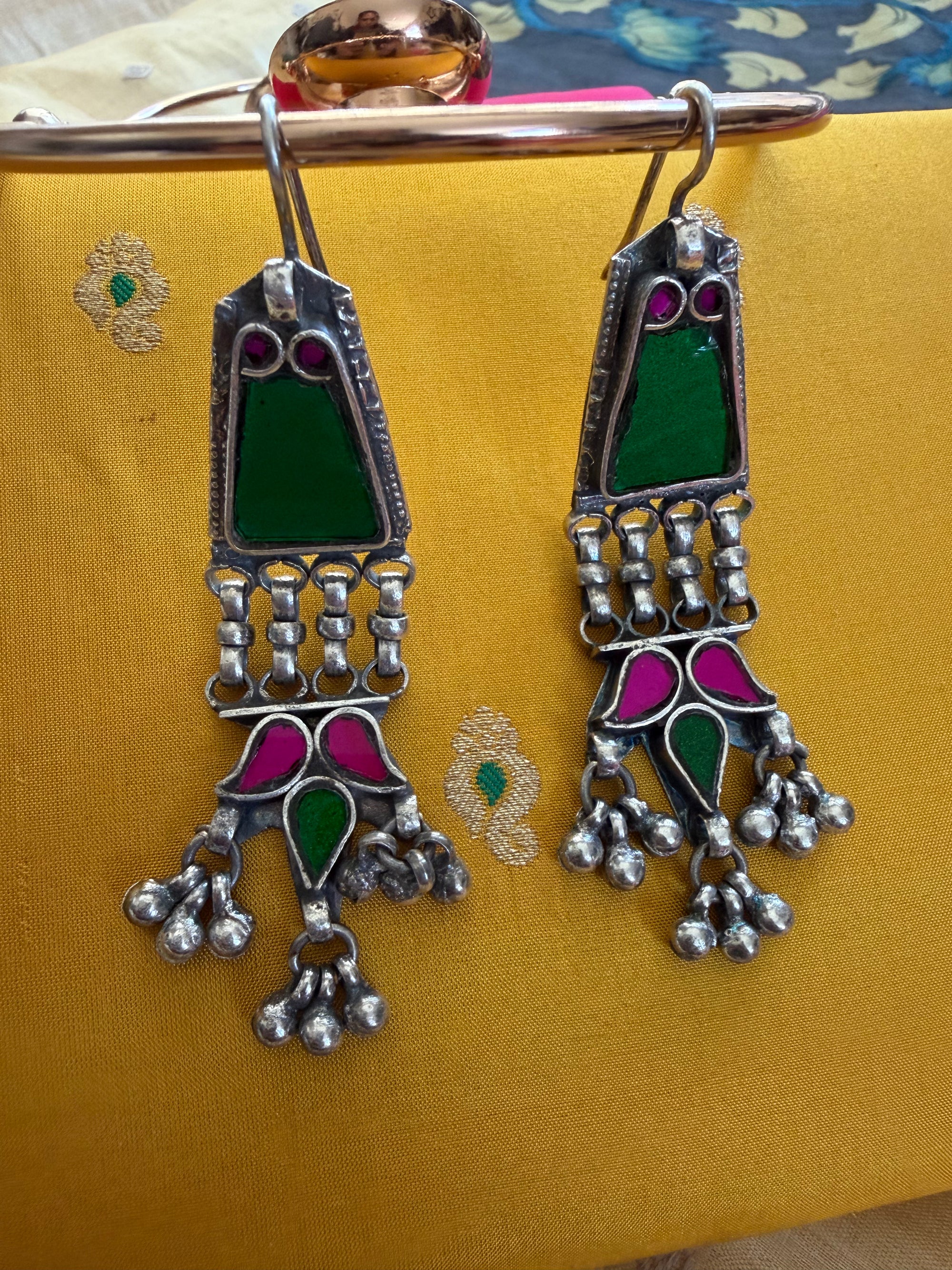 SILVER TONED JEWELRY : Glass Earrings (Green &amp; Pink)