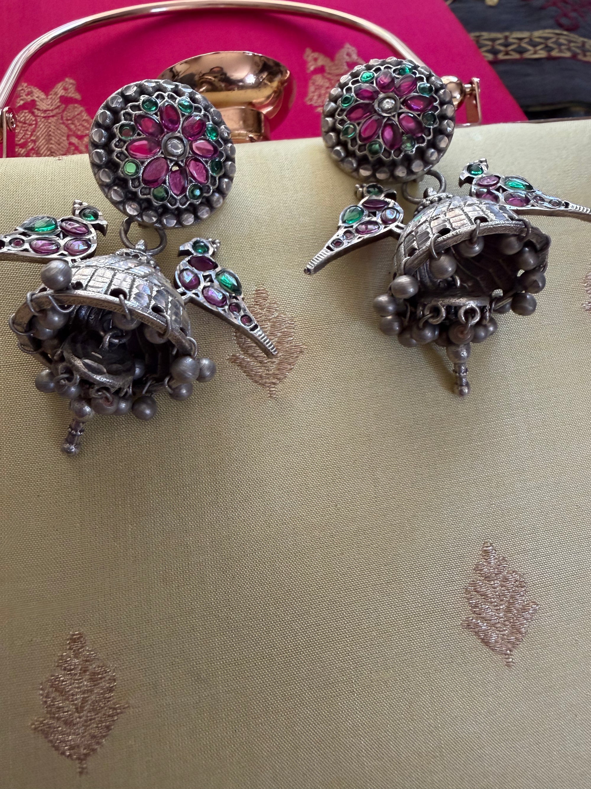 SILVER TONED JEWELRY : Kundan Jhumkas