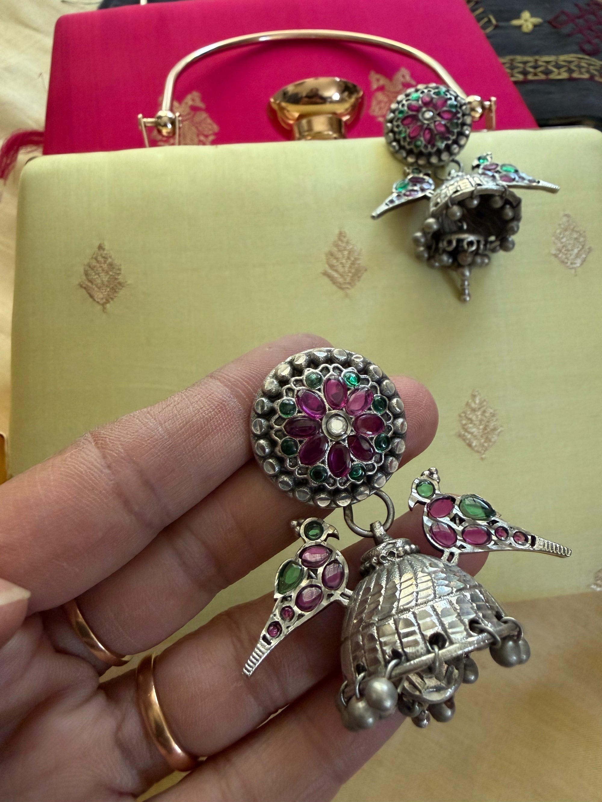 SILVER TONED JEWELRY : Kundan Jhumkas