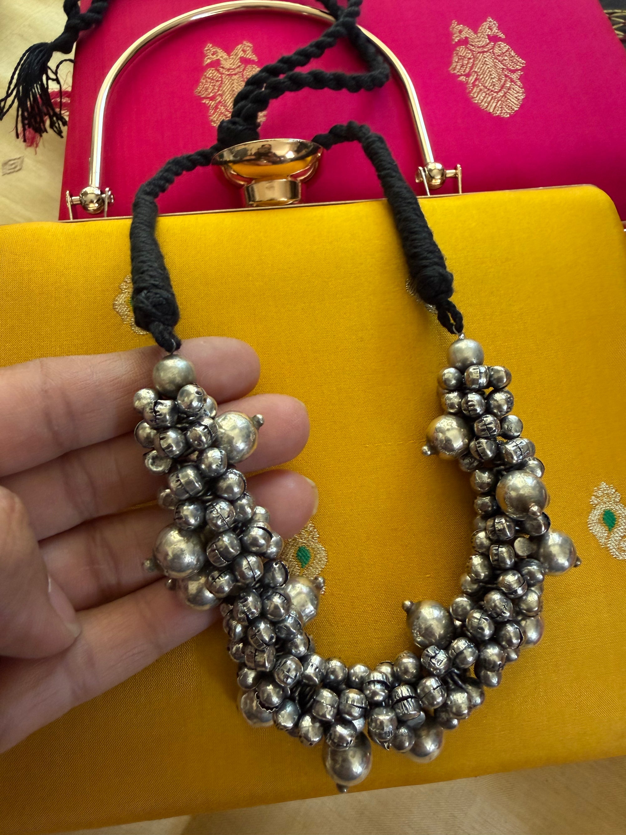SILVER TONED JEWELRY : Ghunguroo