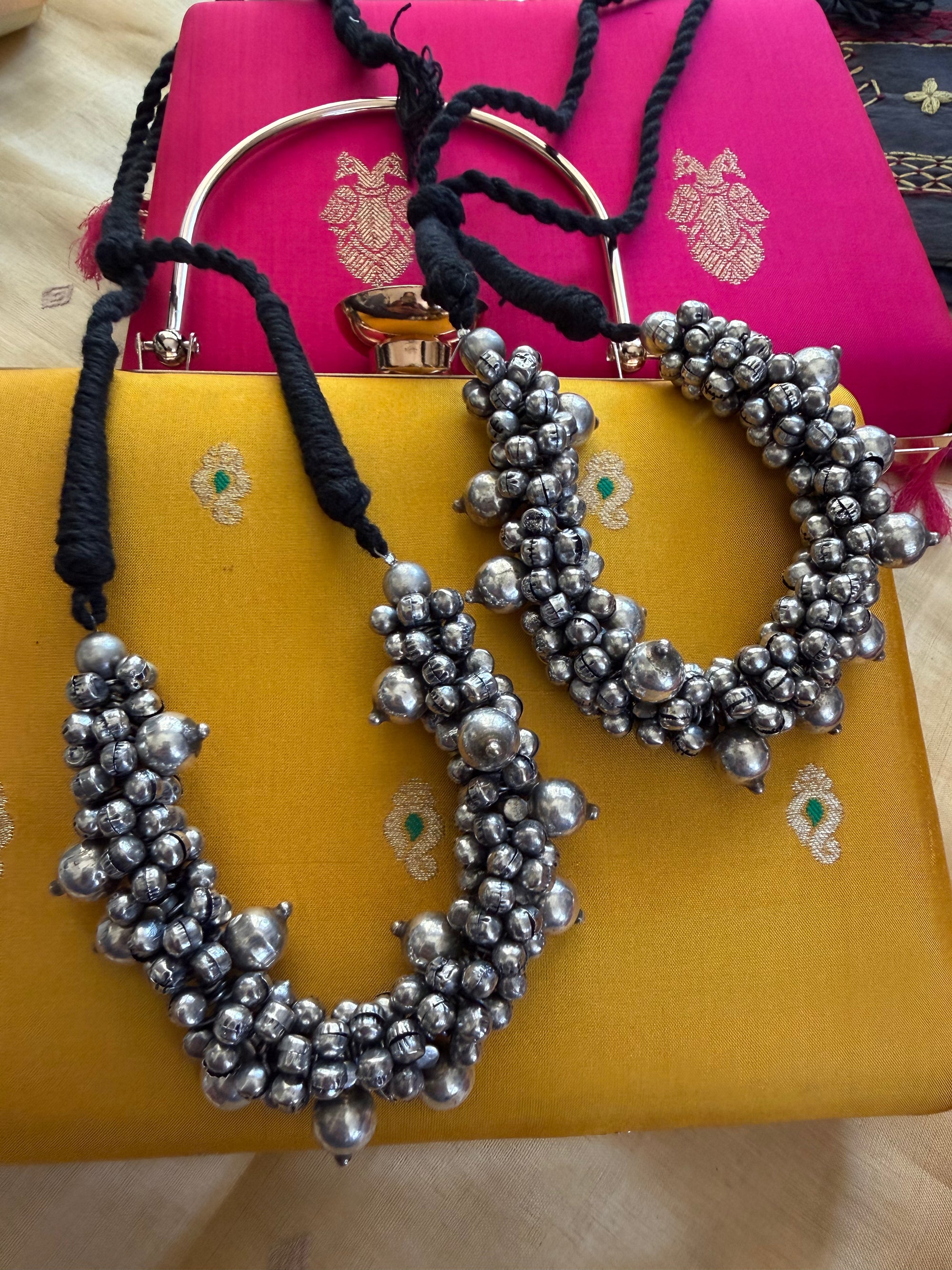 SILVER TONED JEWELRY : Ghunguroo