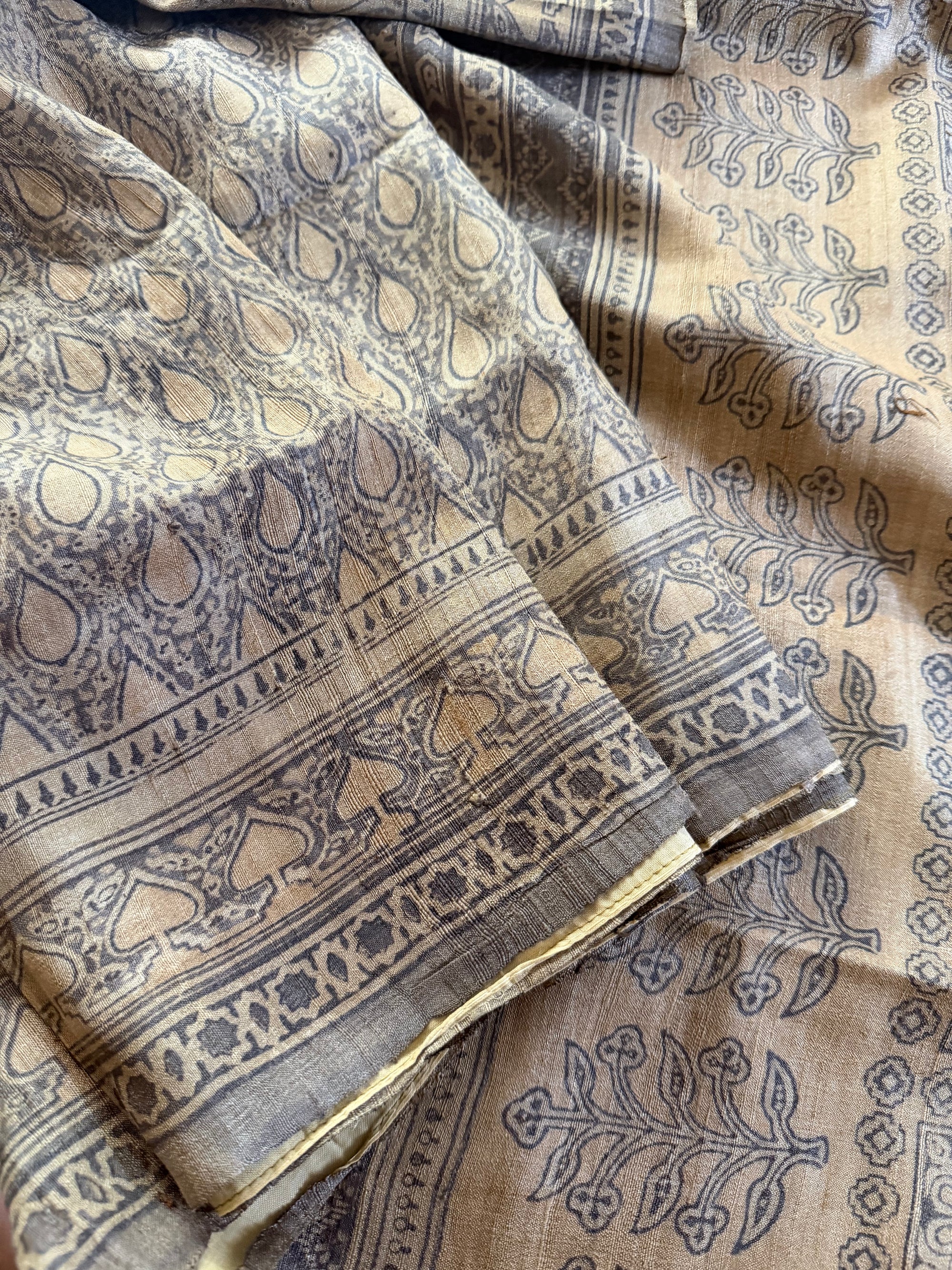 Blockprinted Kodalikaruppur - Tussar