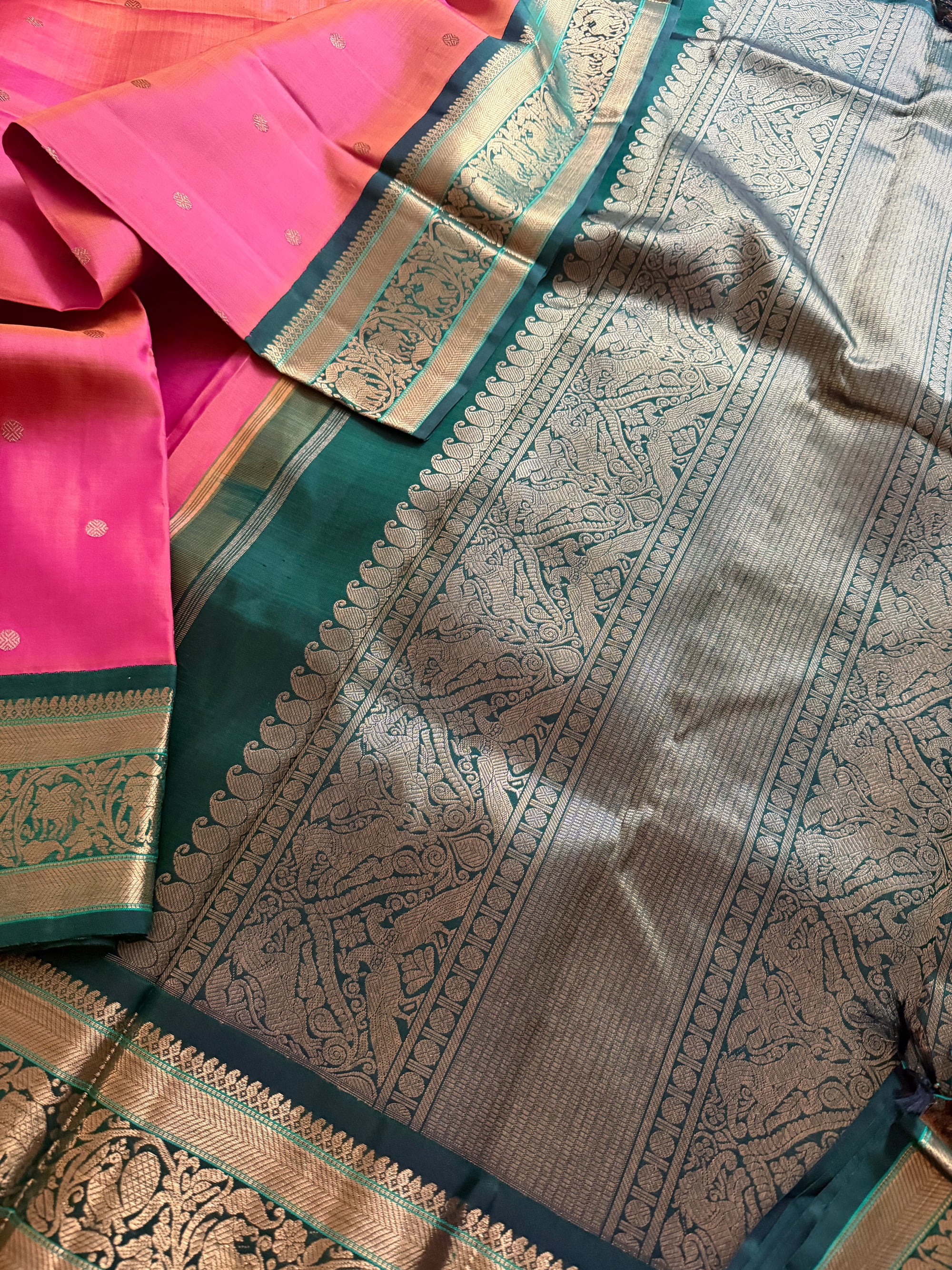 MYTHILI:   Korvai Kanjivaram Silk (Shot Rose Gold + Green)