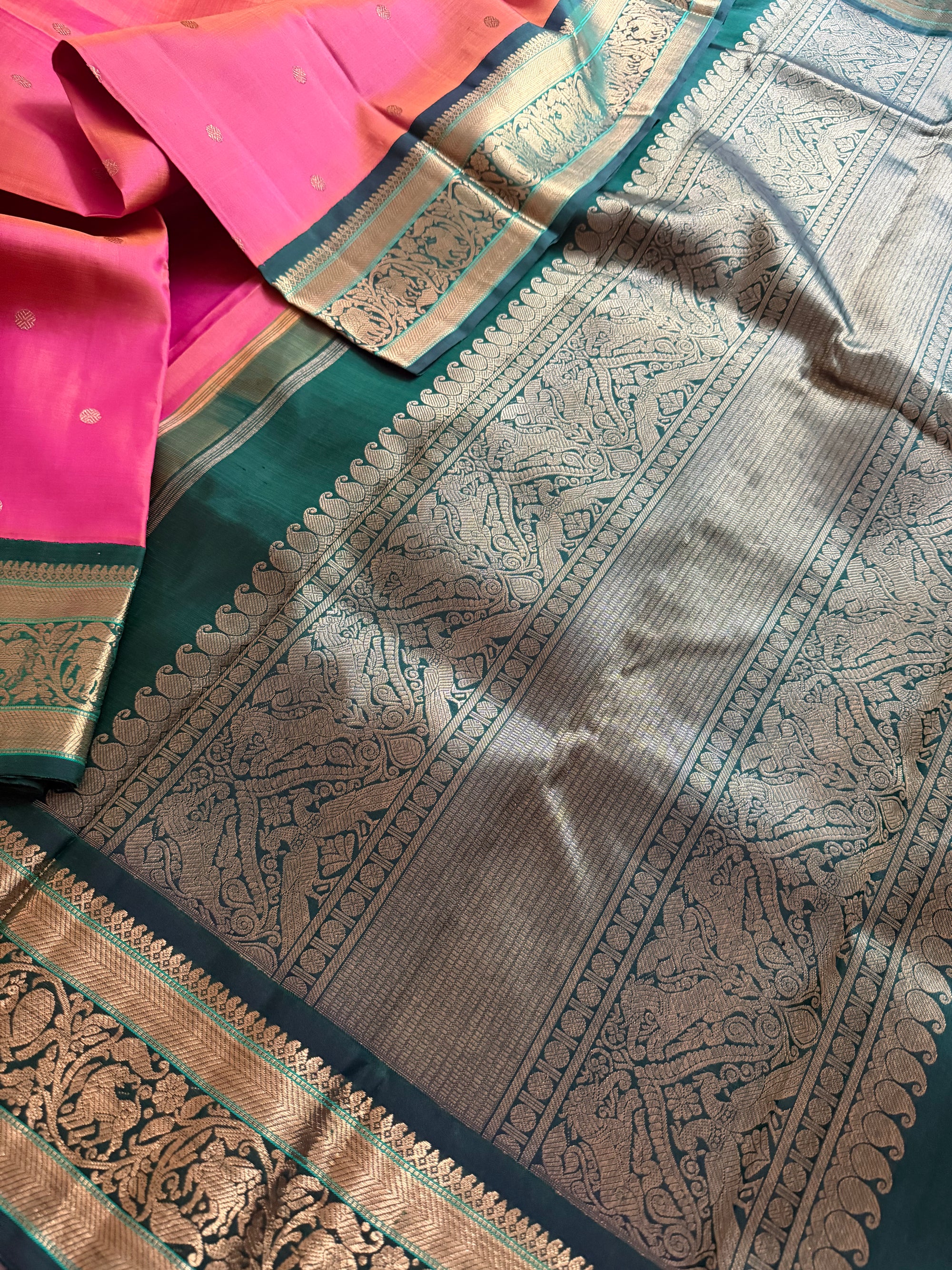 MYTHILI:   Korvai Kanjivaram Silk (Shot Rose Gold + Green)