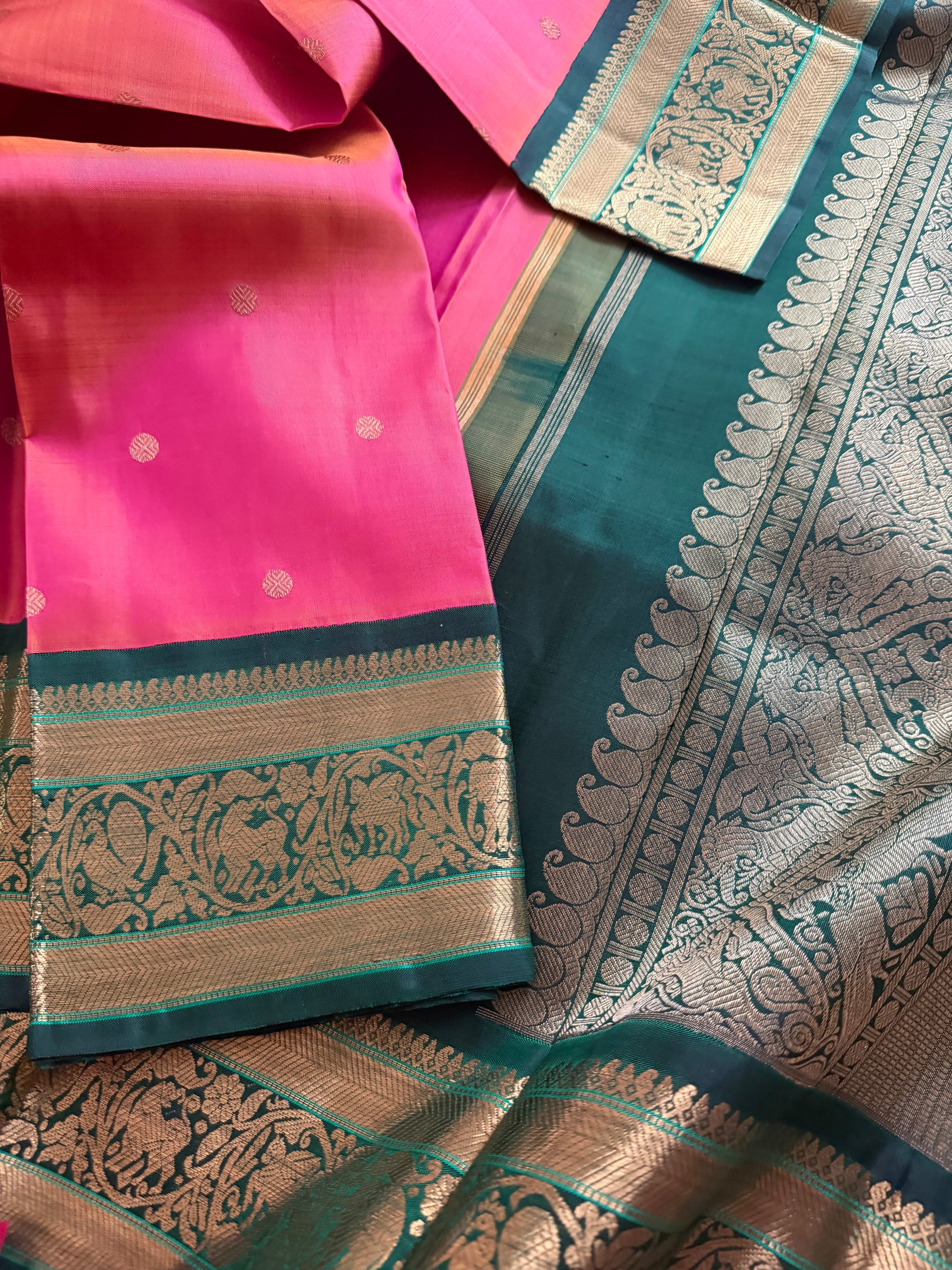 MYTHILI:   Korvai Kanjivaram Silk (Shot Rose Gold + Green)