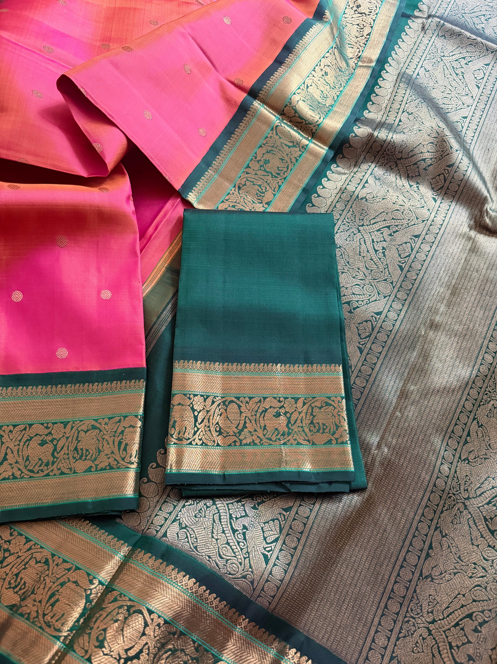 MYTHILI:   Korvai Kanjivaram Silk (Shot Rose Gold + Green)