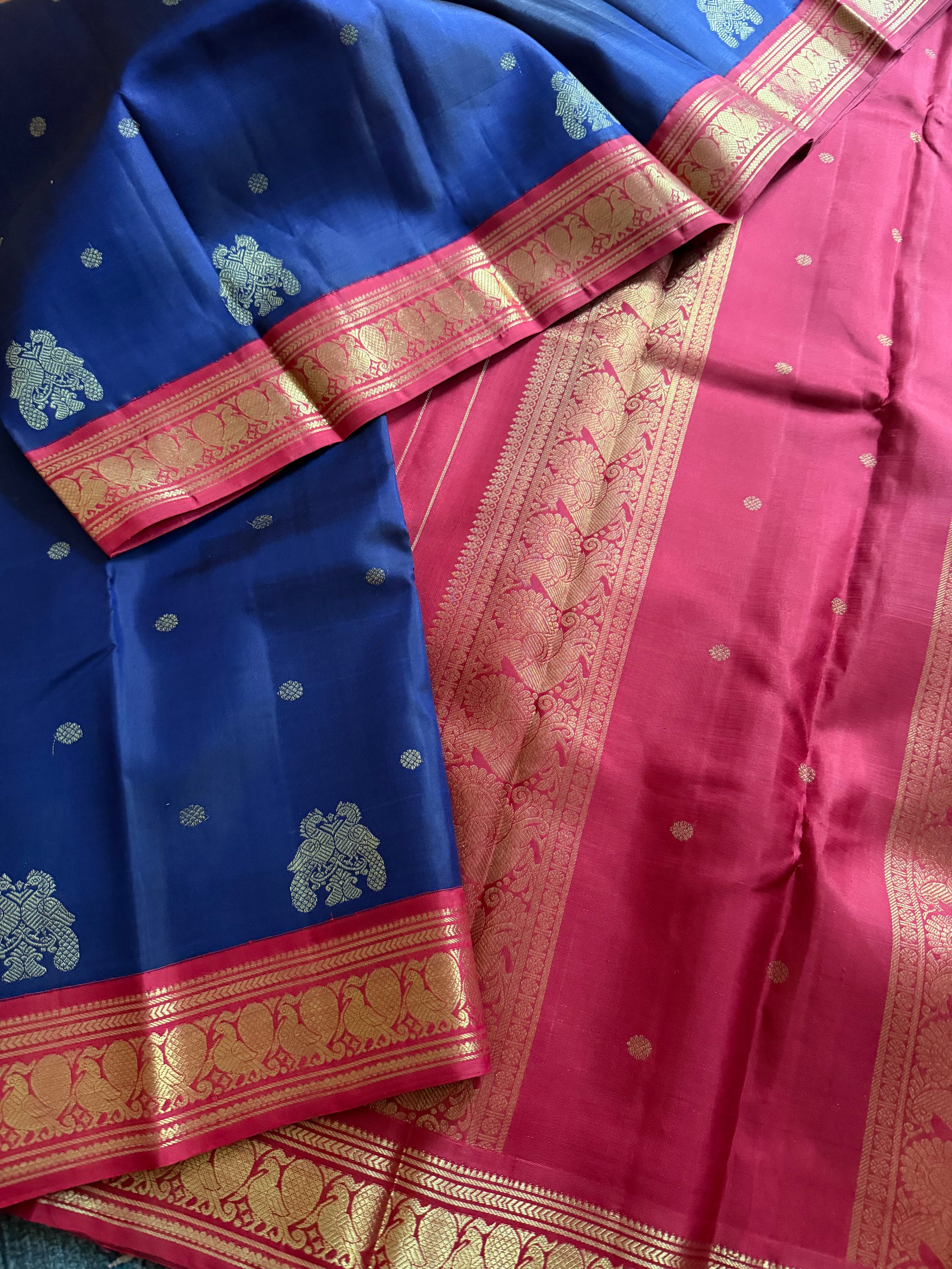 MYTHILI:   Korvai Kanjivaram Silk (Midnight Blue + Arakku)