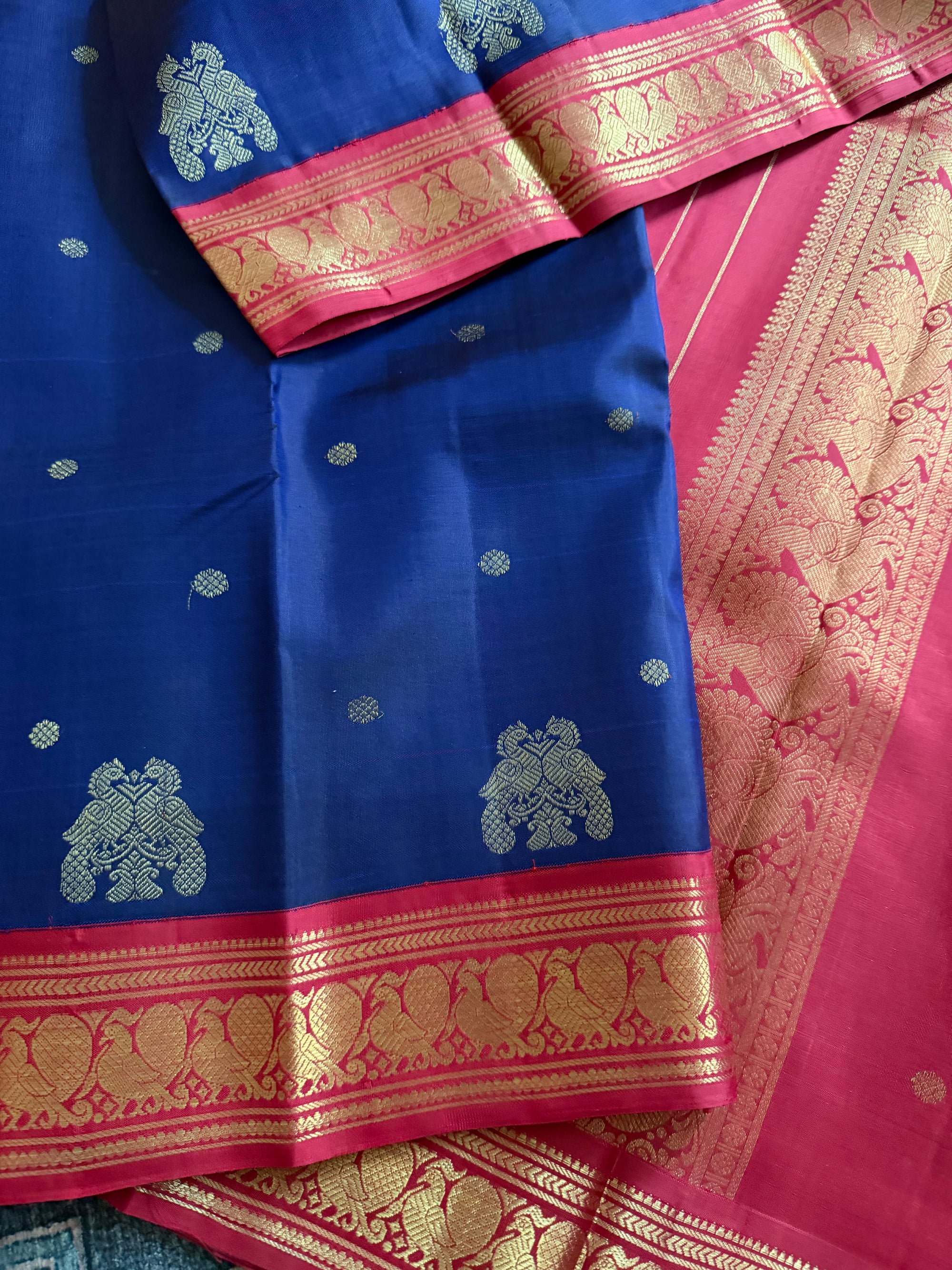 MYTHILI:   Korvai Kanjivaram Silk (Midnight Blue + Arakku)