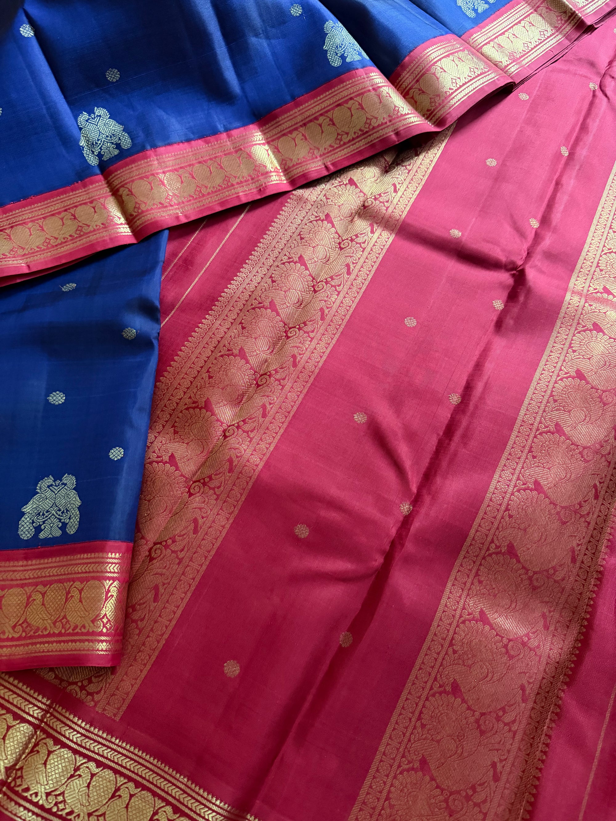 MYTHILI:   Korvai Kanjivaram Silk (Midnight Blue + Arakku)