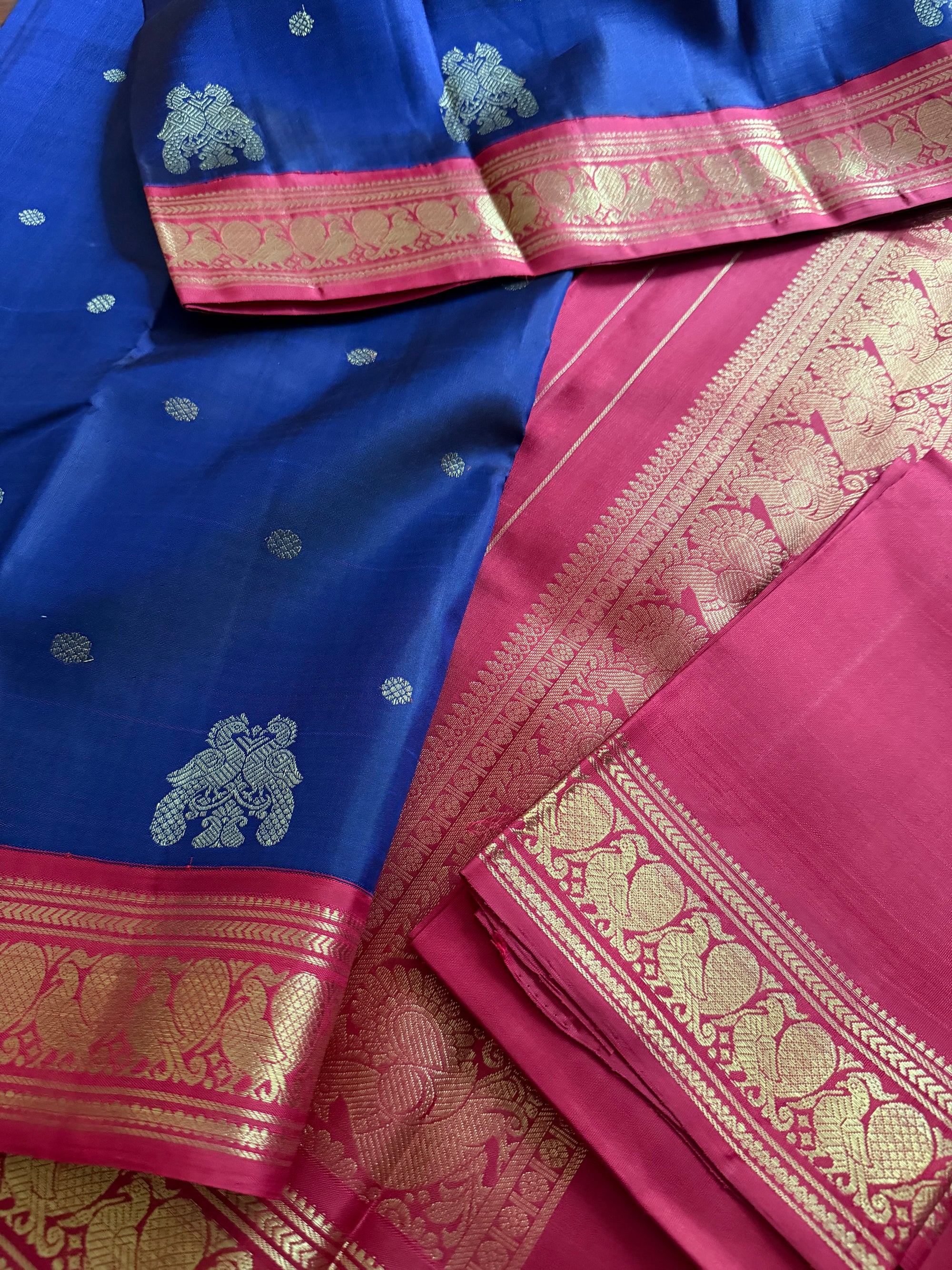 MYTHILI:   Korvai Kanjivaram Silk (Midnight Blue + Arakku)