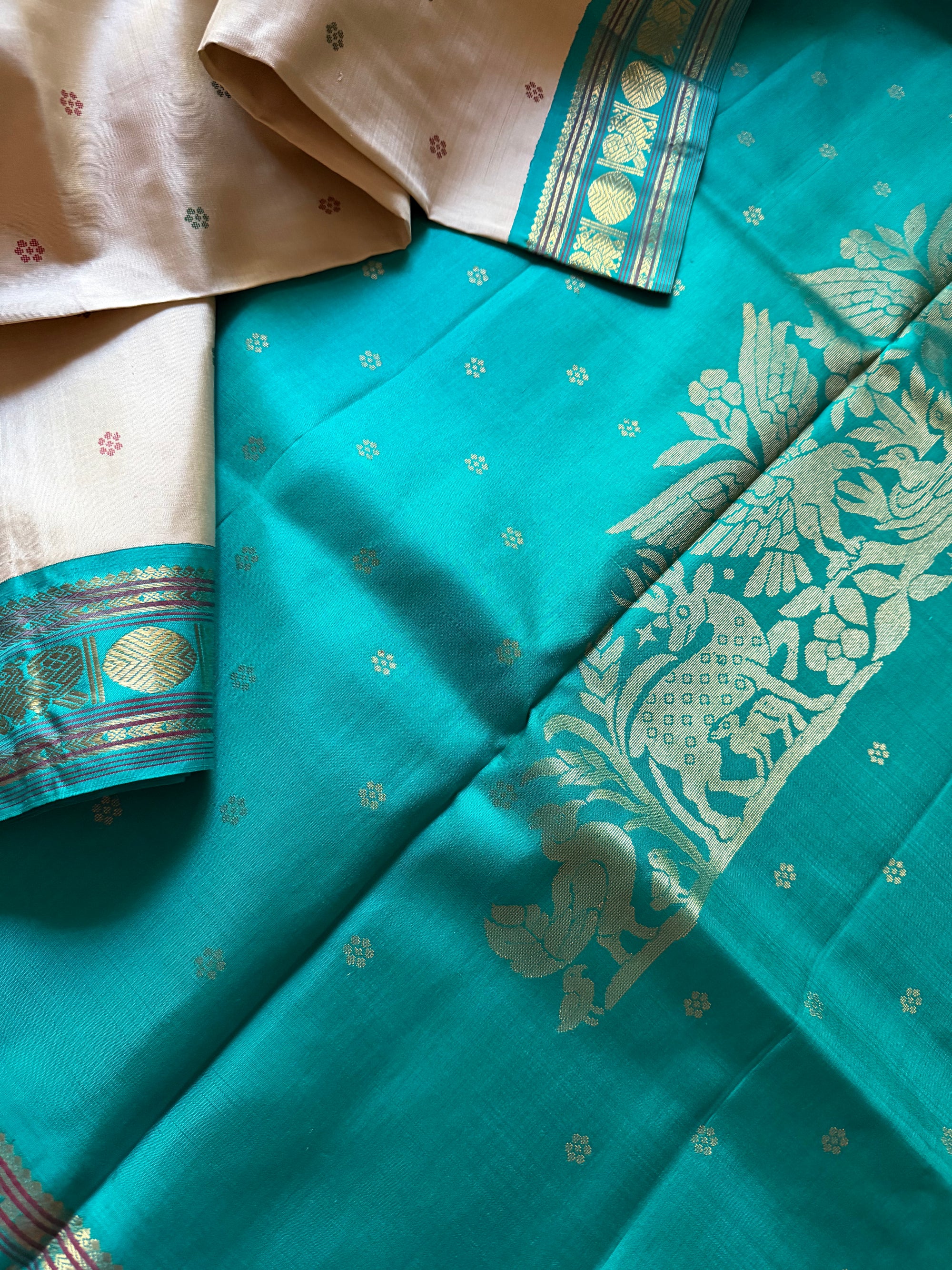 Korvai  Kanjivaram - Vintage Recreation Saree 