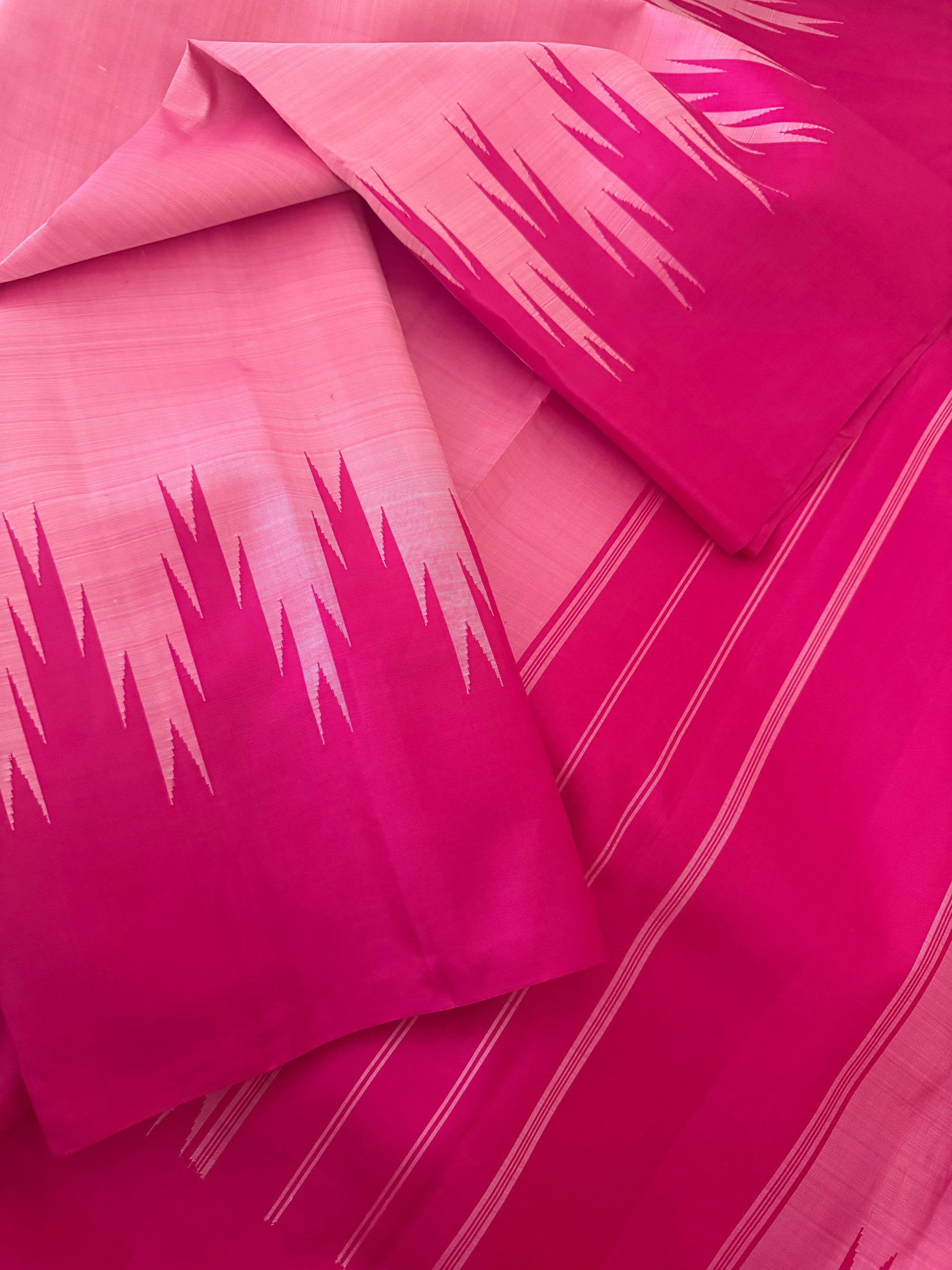 No Zari  Kanjivaram Silk : Thalampoo Temple borders (Onion Pink on Pink)