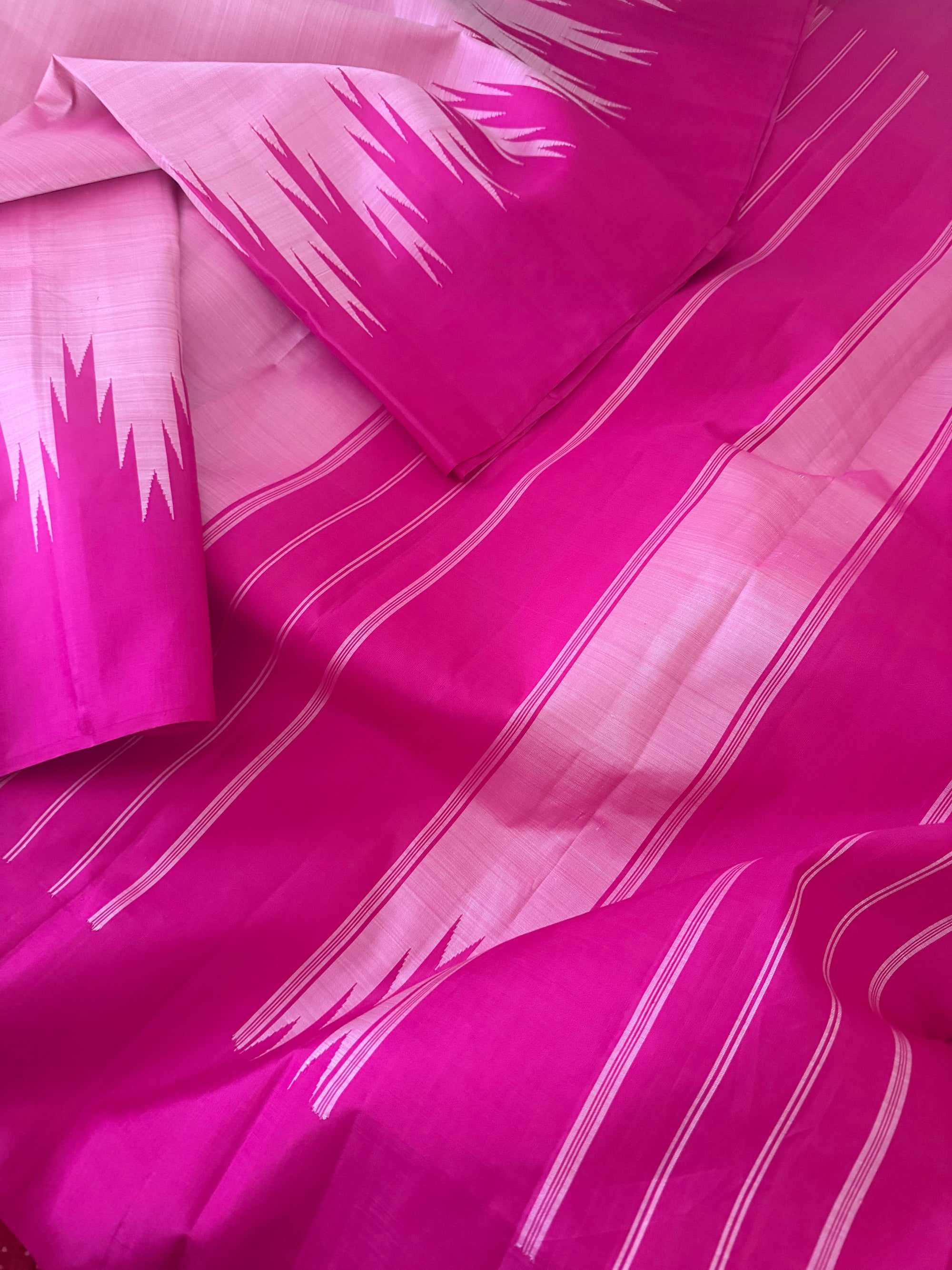 No Zari  Kanjivaram Silk : Thalampoo Temple borders (Onion Pink on Pink)