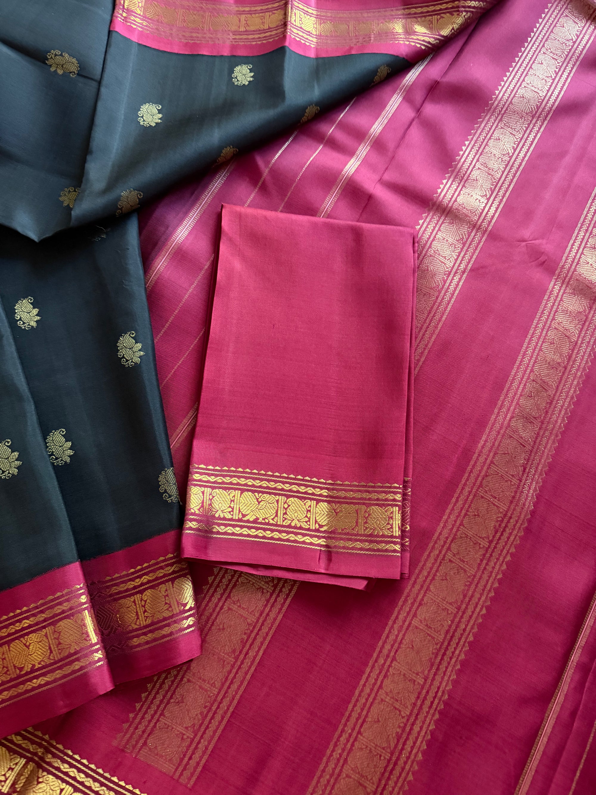 MYTHILI:  Black + Arakku