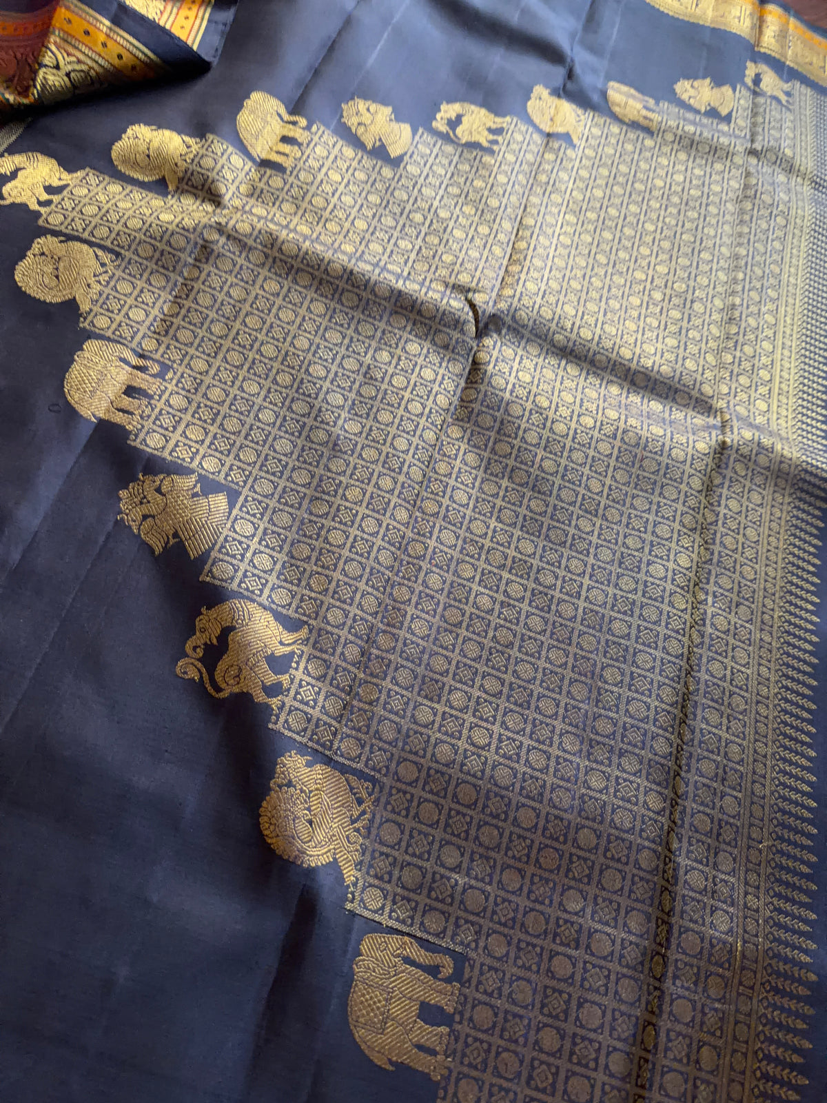 MYTHILI: Mauve Lilac + Navy Blue