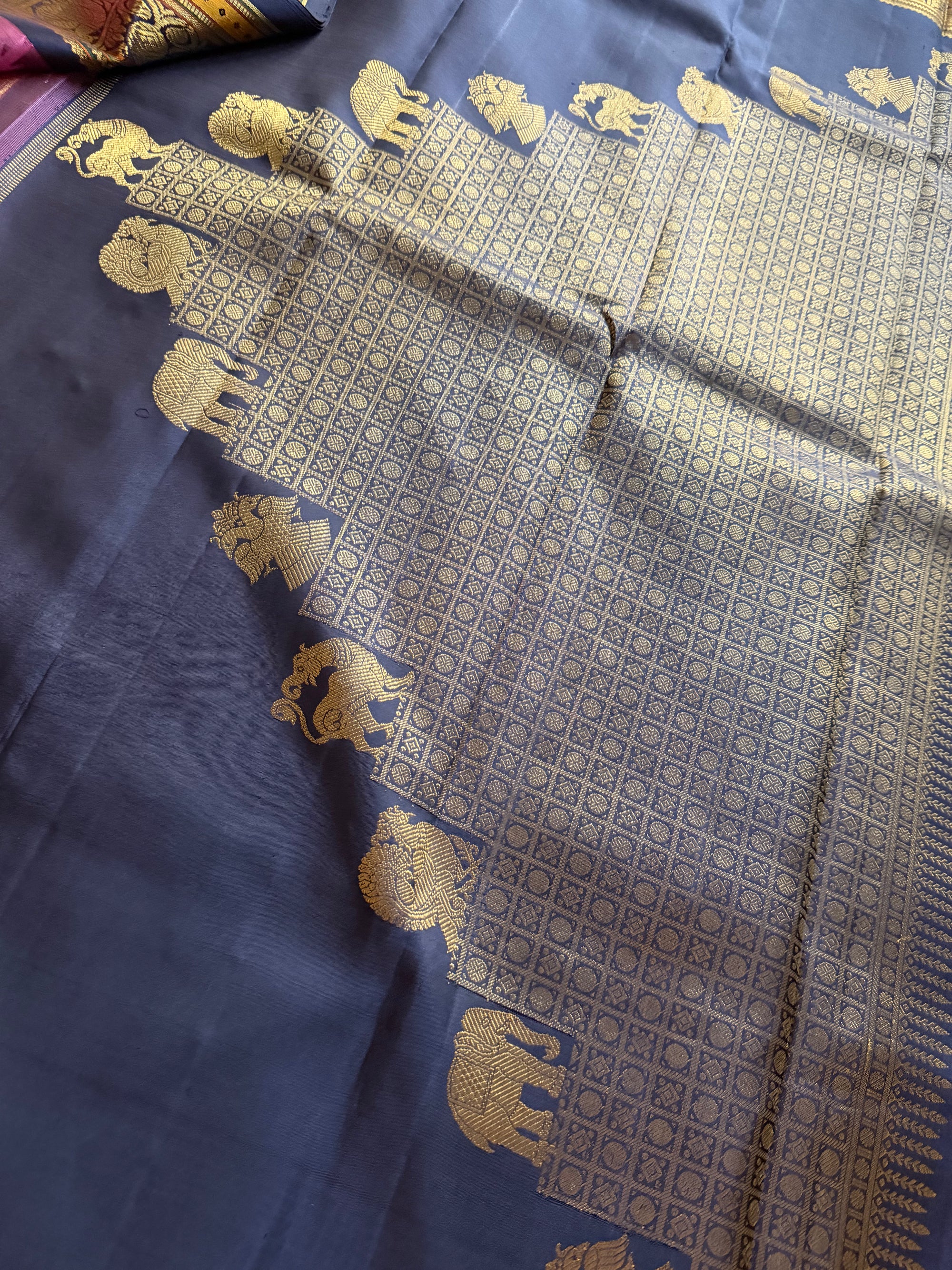 MYTHILI: Mauve Lilac + Navy Blue