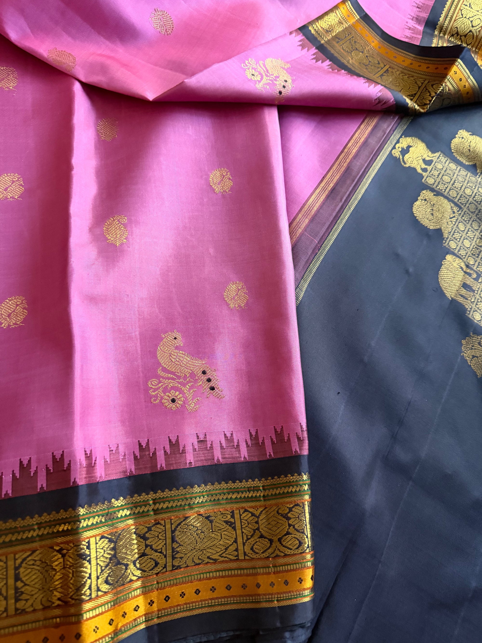 MYTHILI: Mauve Lilac + Navy Blue