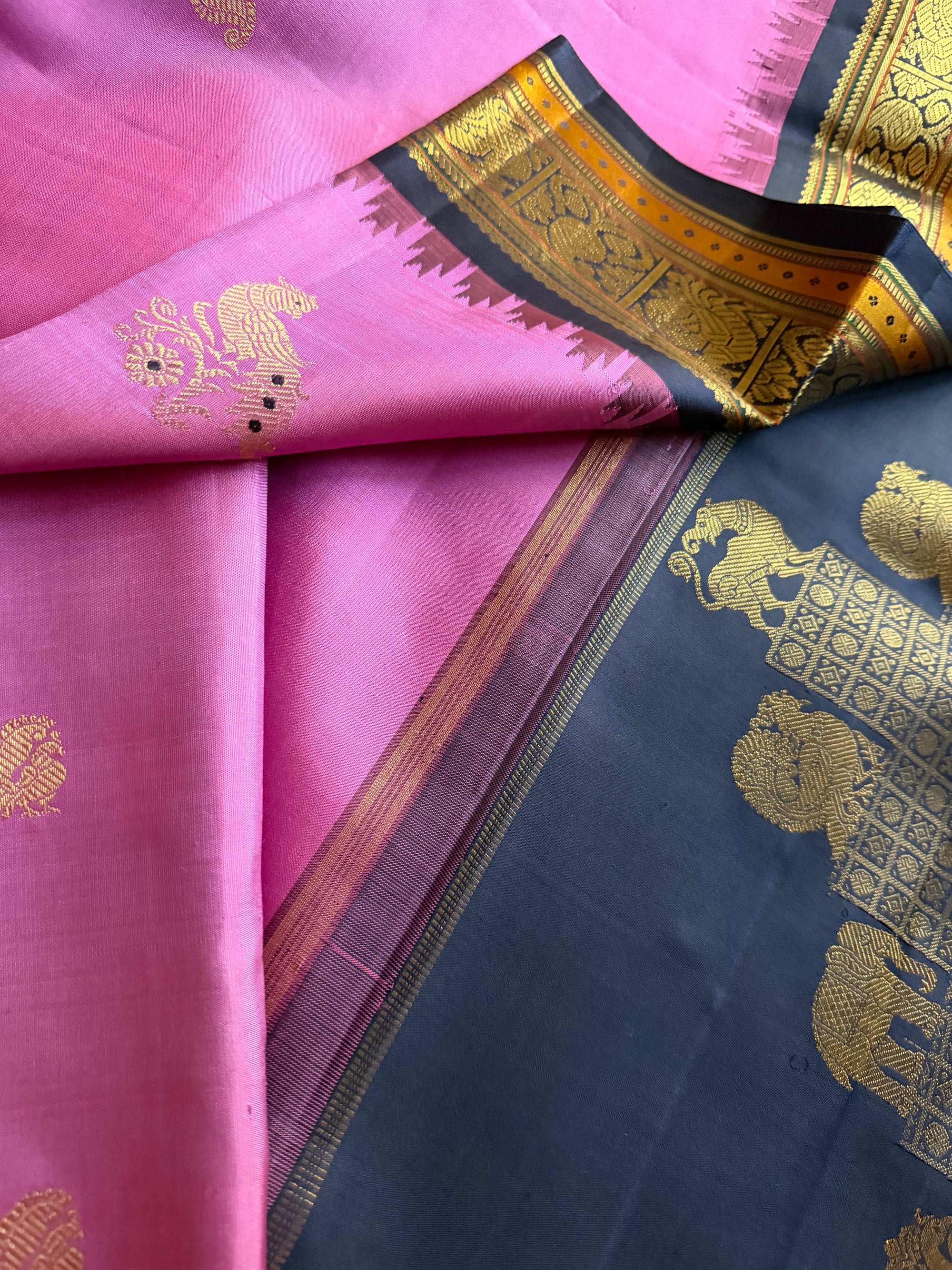 MYTHILI: Mauve Lilac + Navy Blue