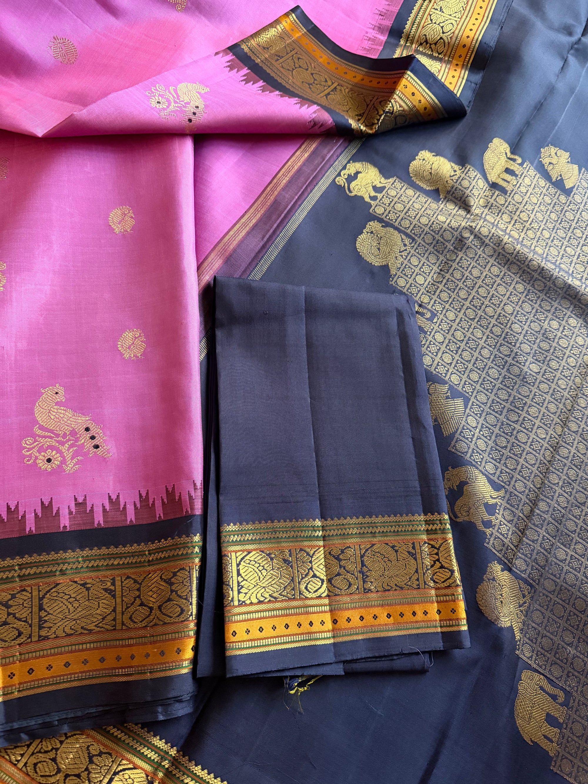 MYTHILI: Mauve Lilac + Navy Blue