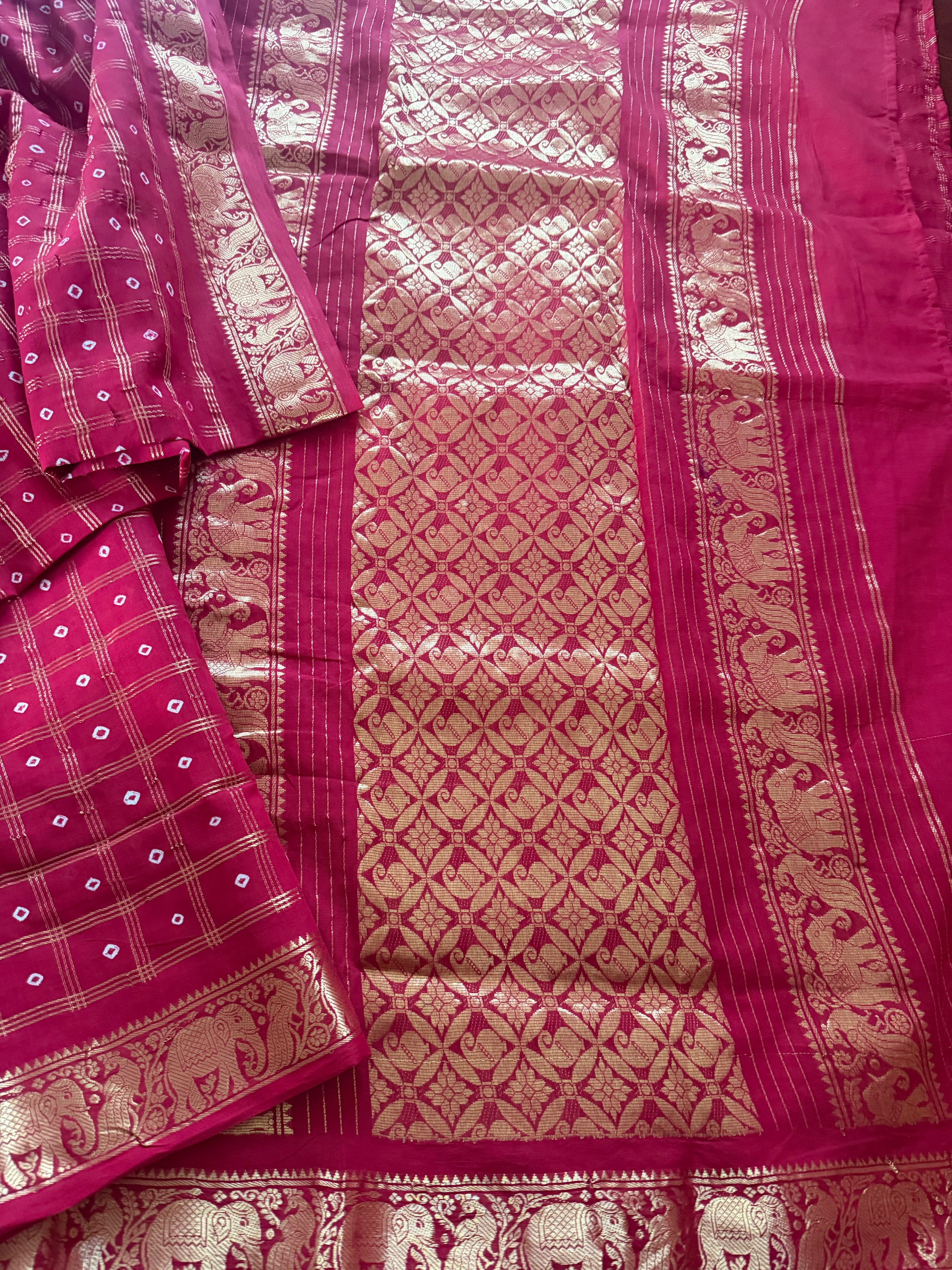 Handknotted Sungudi - Elephant Pet (reddish pink)