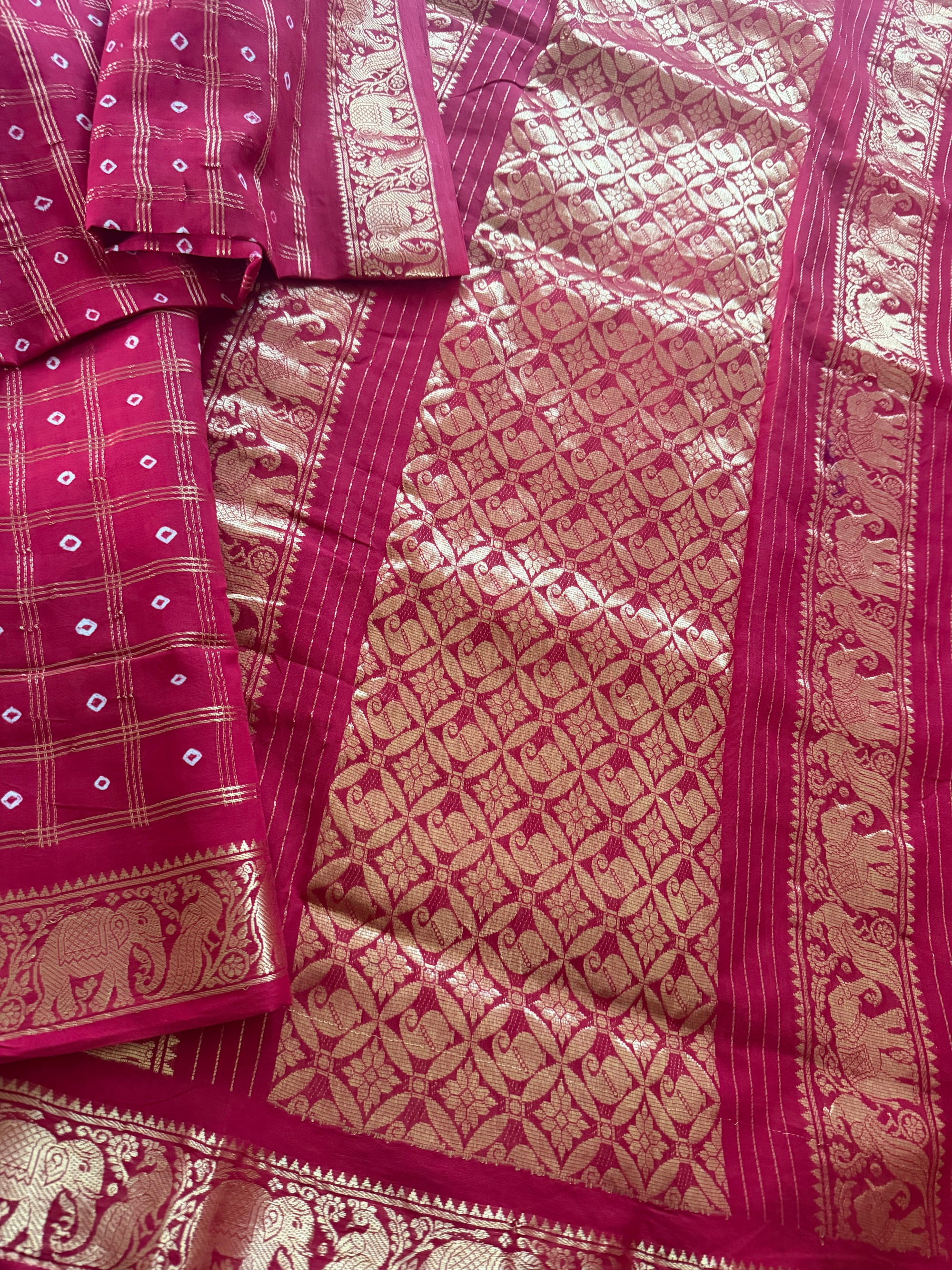 Handknotted Sungudi - Elephant Pet (reddish pink)