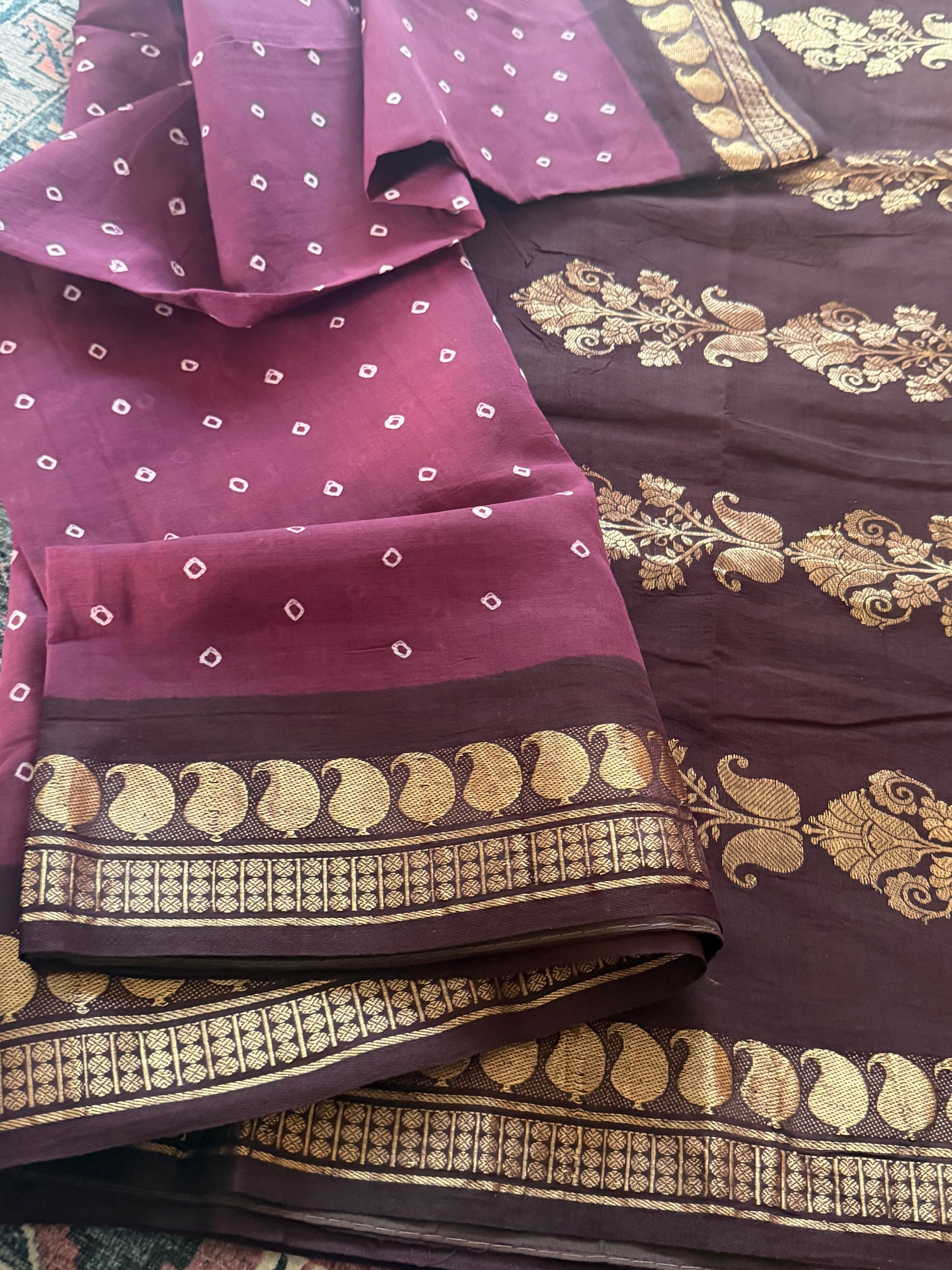Handknotted Sungudi - London pet (Wine color)