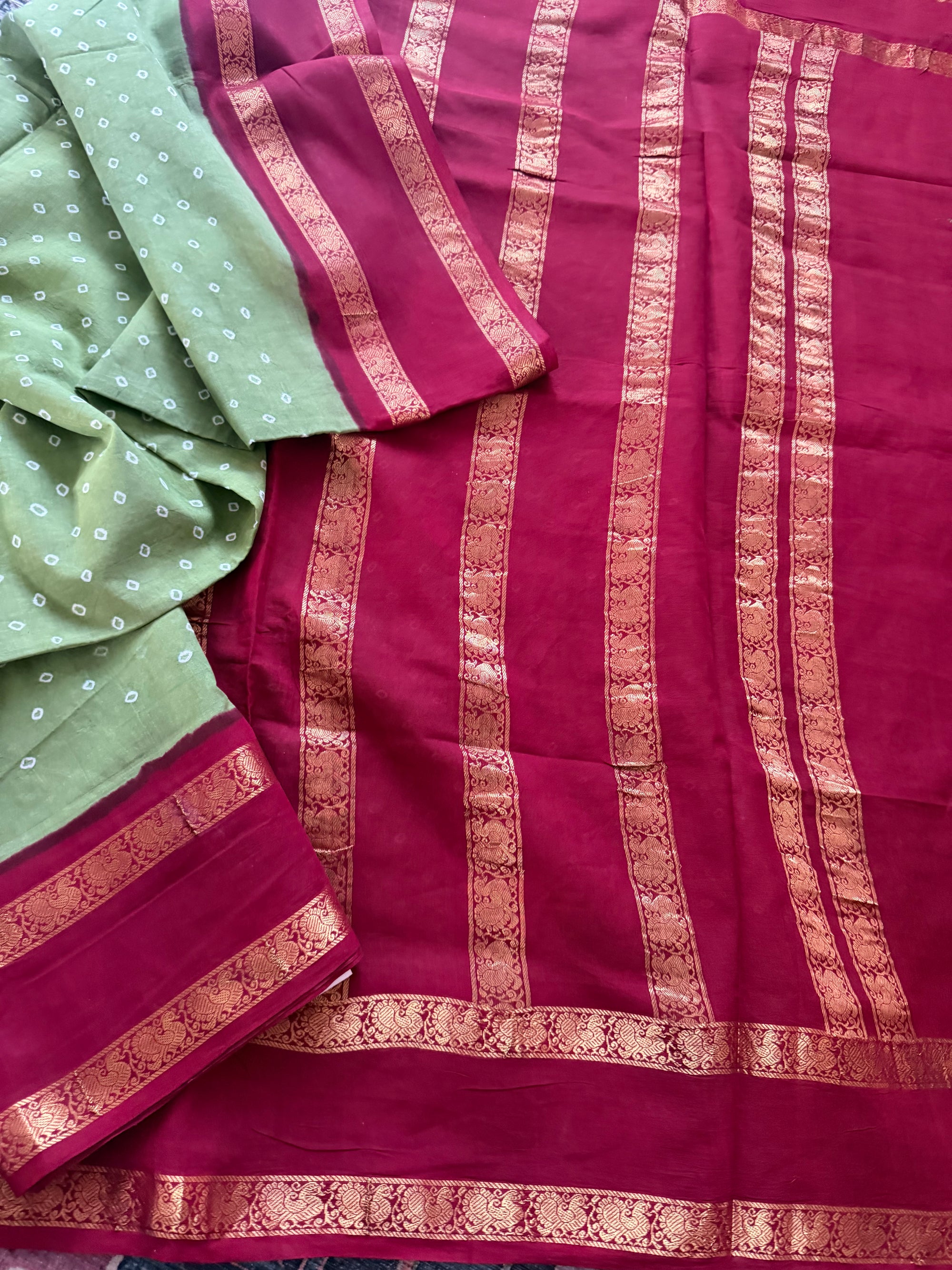 Handknotted Sungudi - Rettapettu (Green &amp; Red)