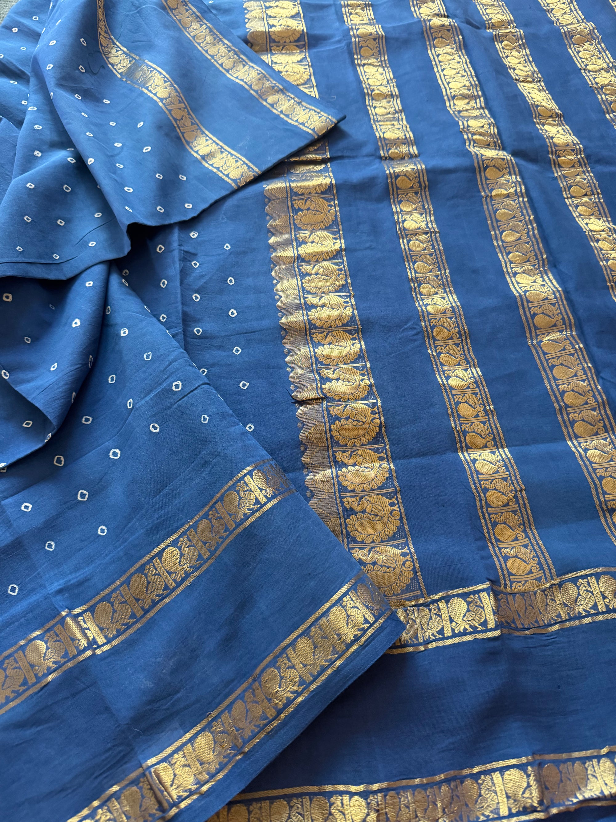 Handknotted Sungudi - Rettapettu (Cobalt Blue)