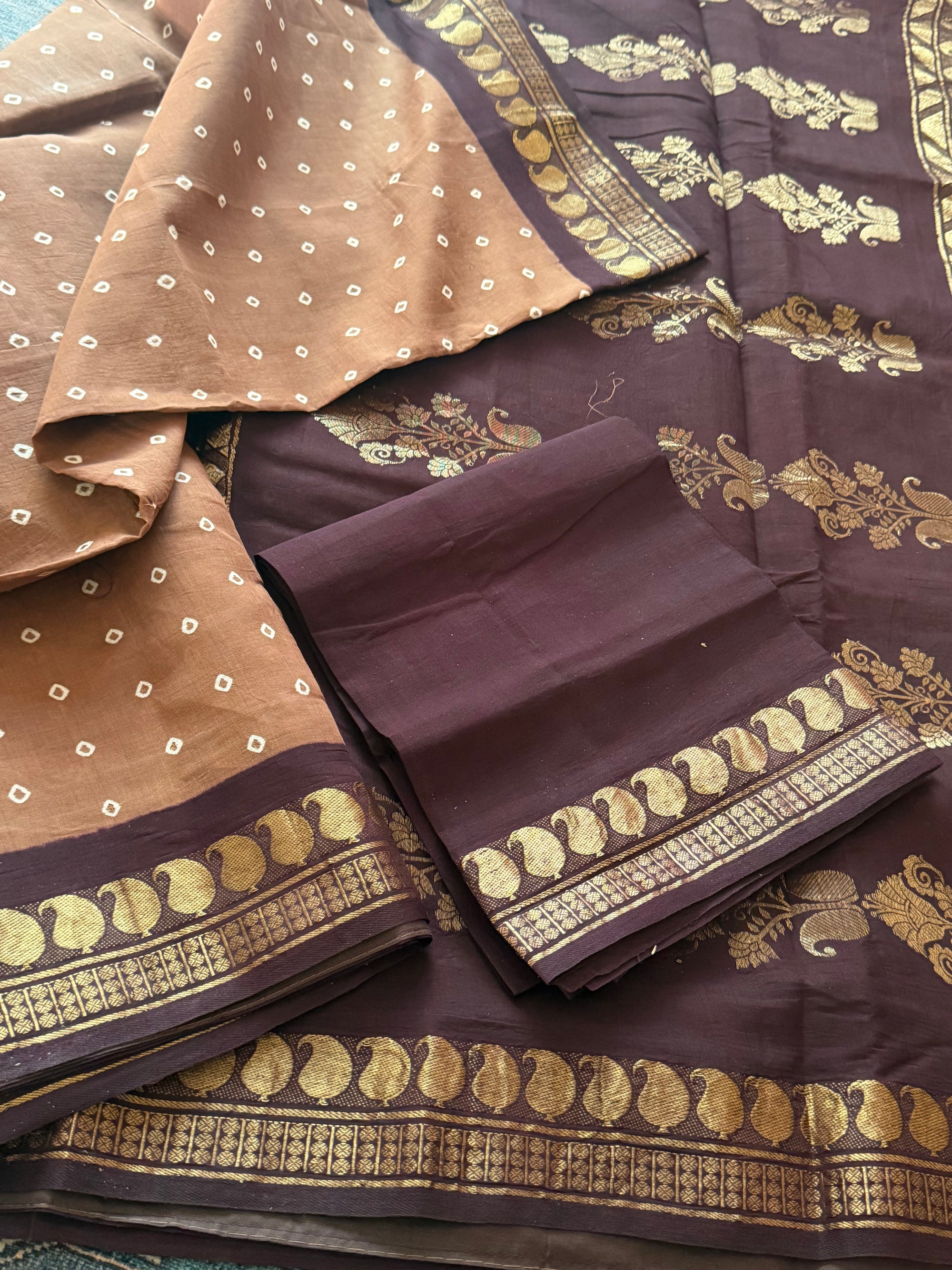 Handknotted Sungudi - London Pet (Brown)