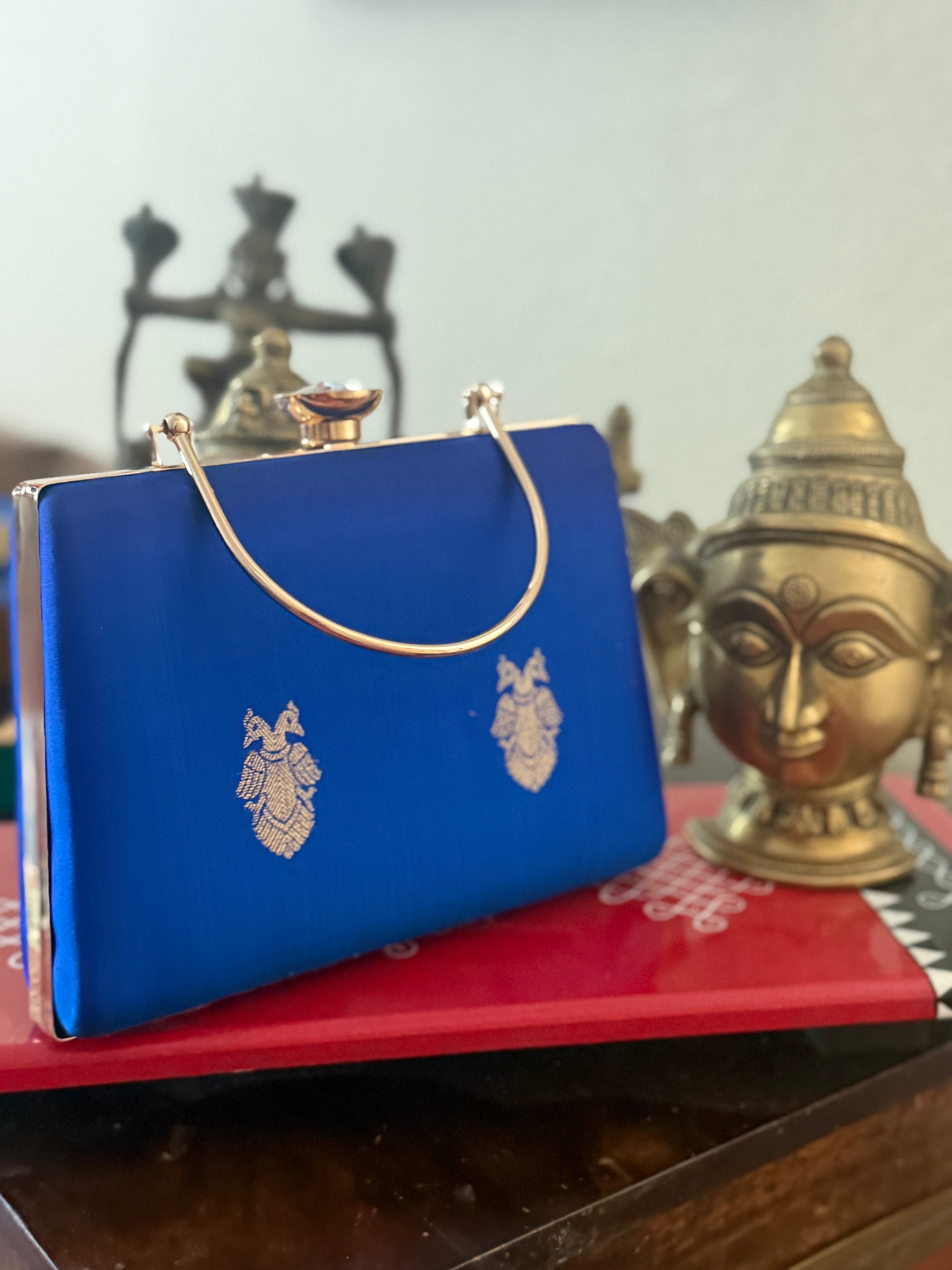 CLUTCH : Kanjivaram Silk (Peacock Blue)
