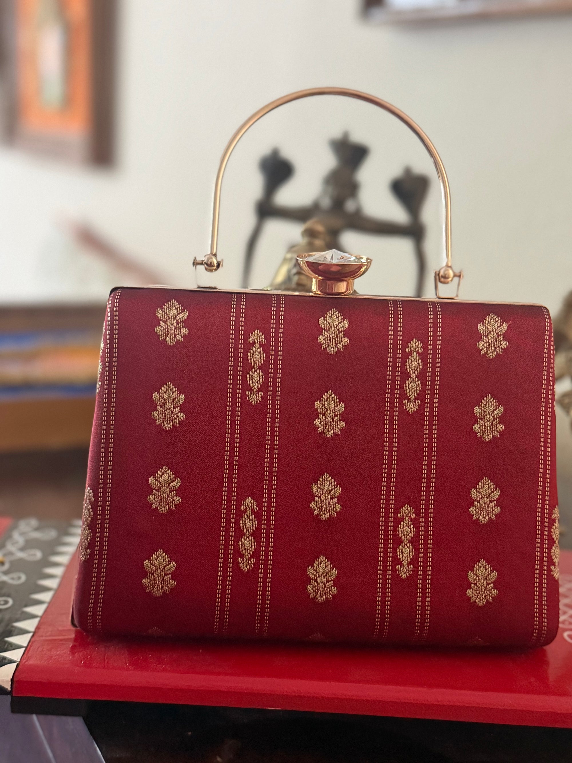 CLUTCH : Kanjivaram Silk (Maroon)