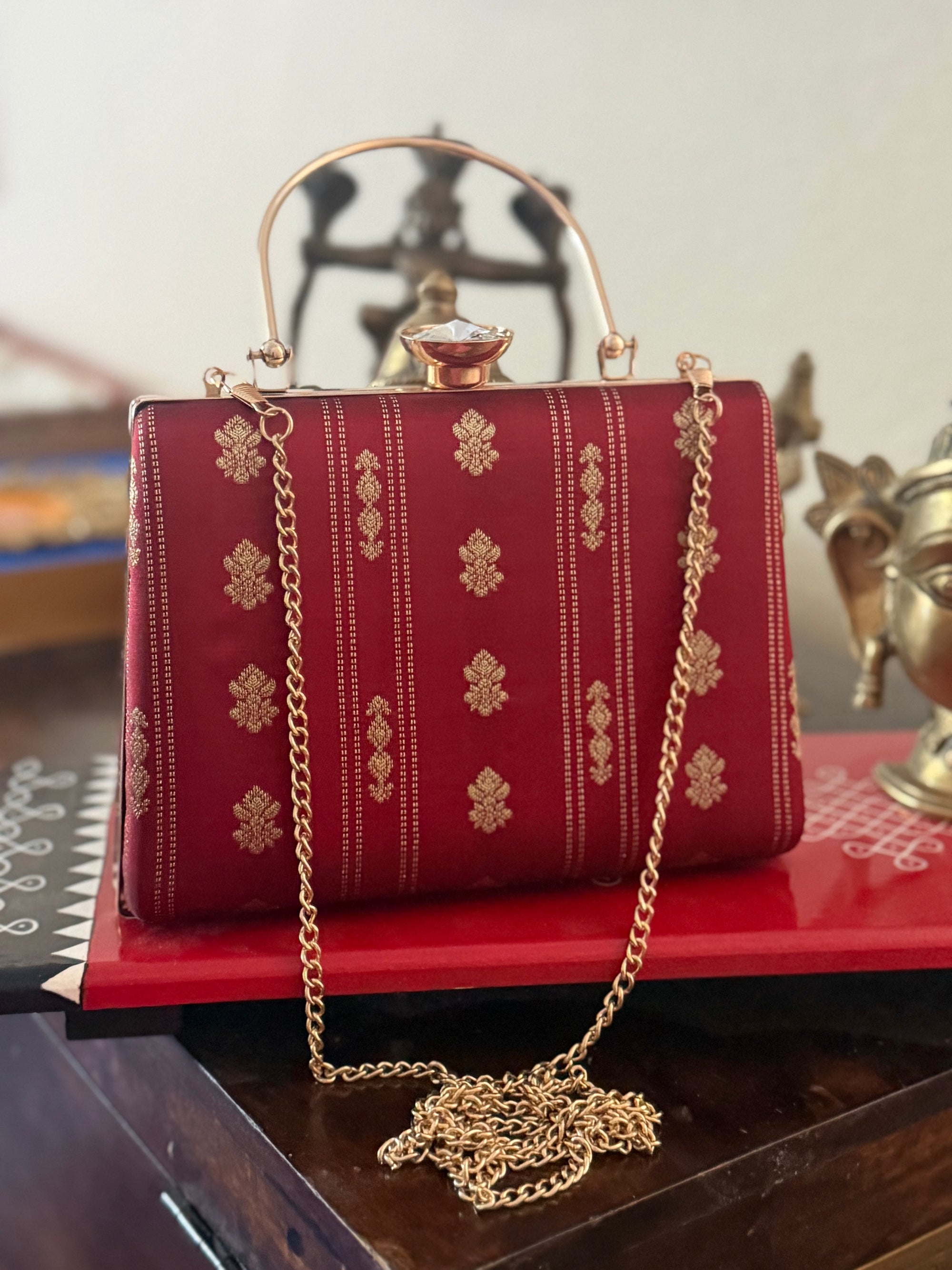 CLUTCH : Kanjivaram Silk (Maroon)