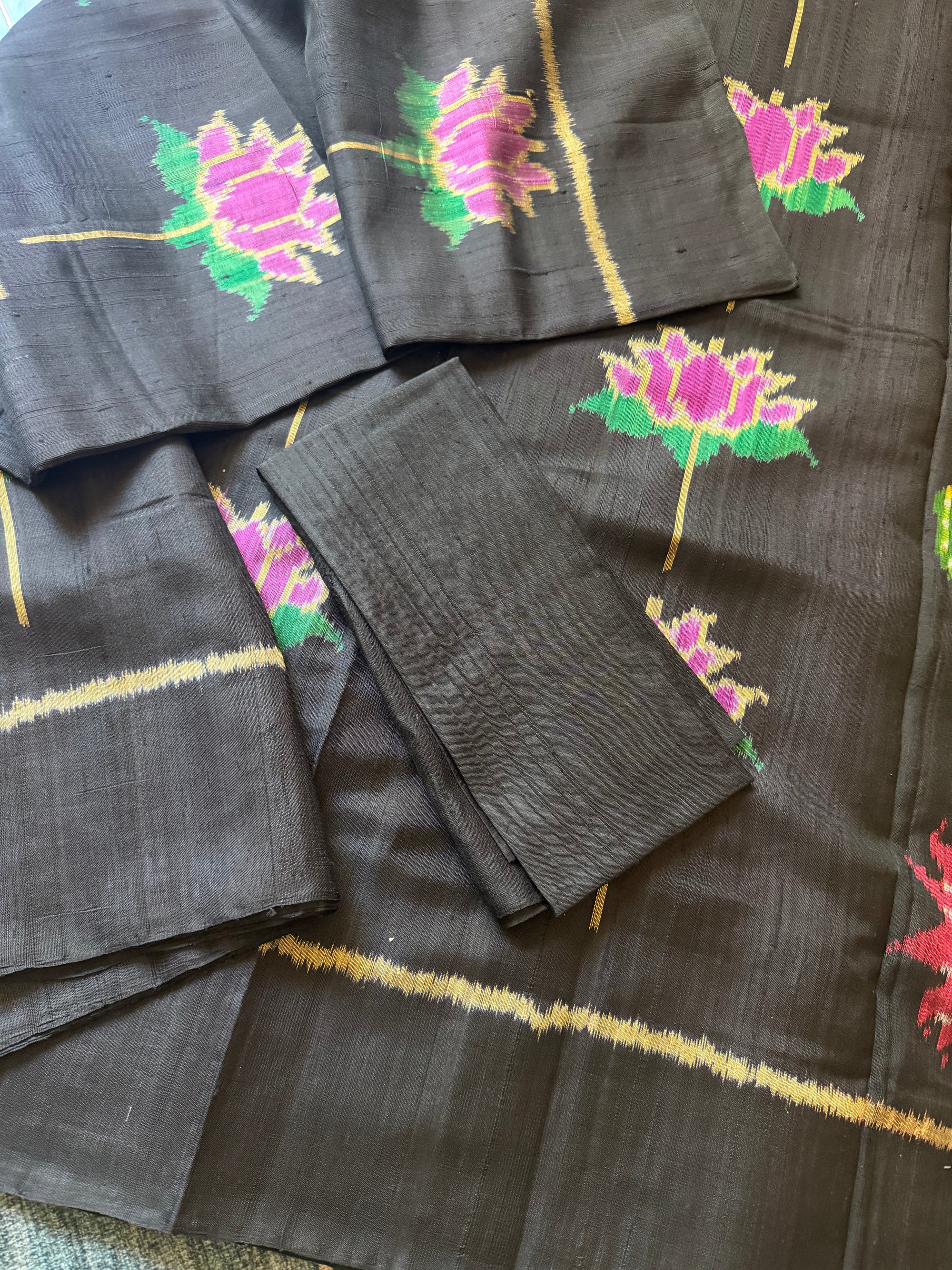 Patola Ikat Raw Silk : Black