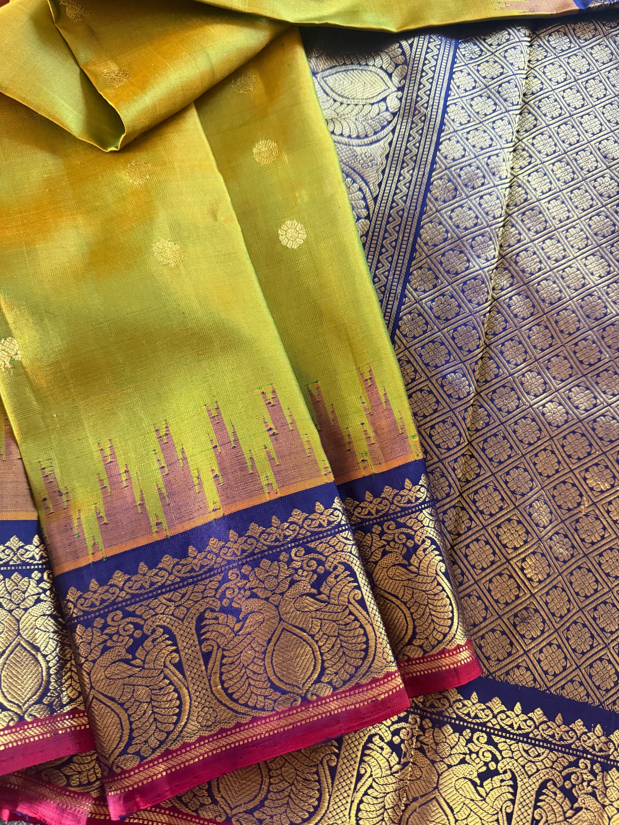Kuttu Gadwal Silk : Olive Green + Ink Blue