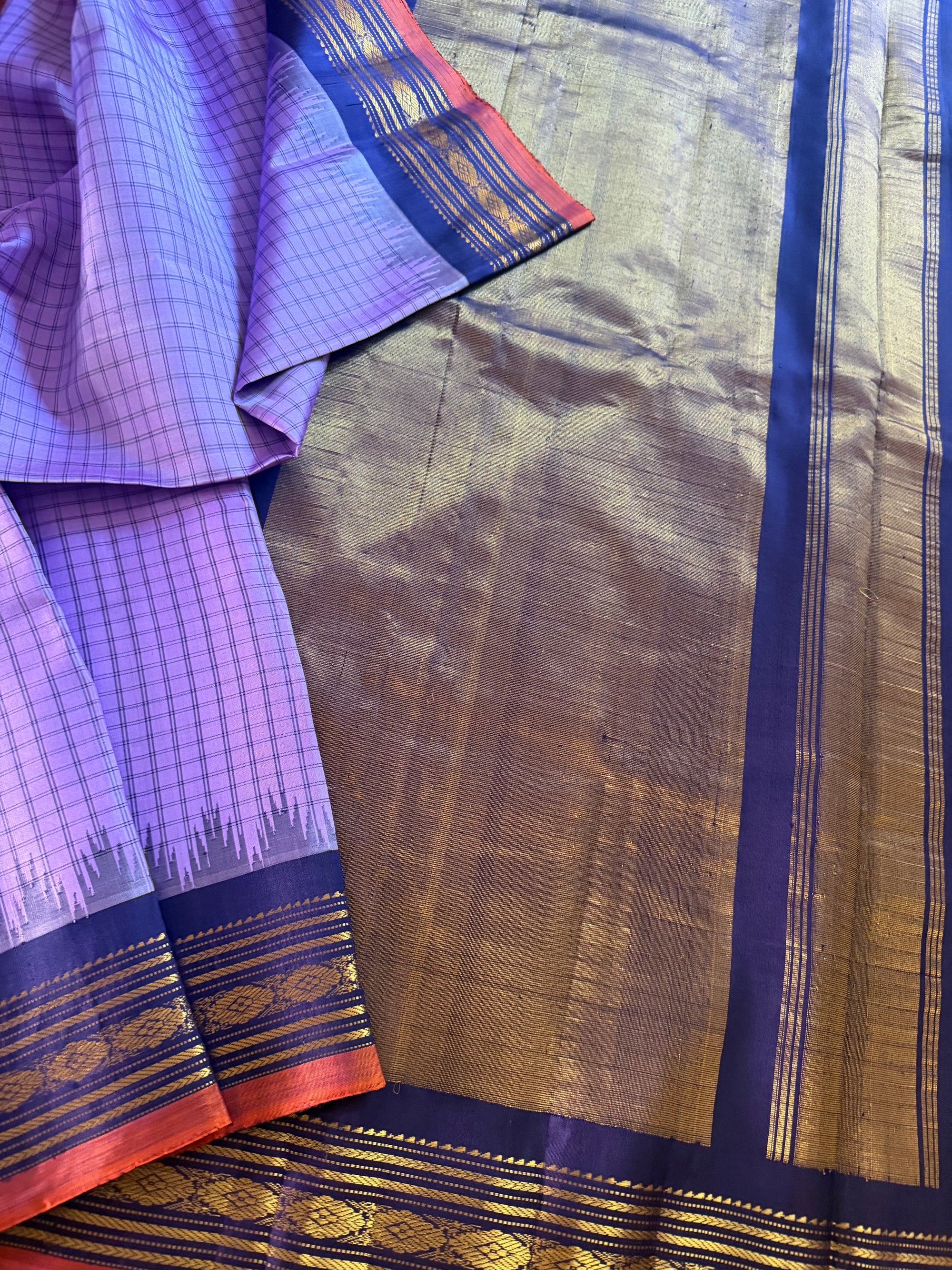 Kuttu Gadwal Silk : Lavender + Navy Blue