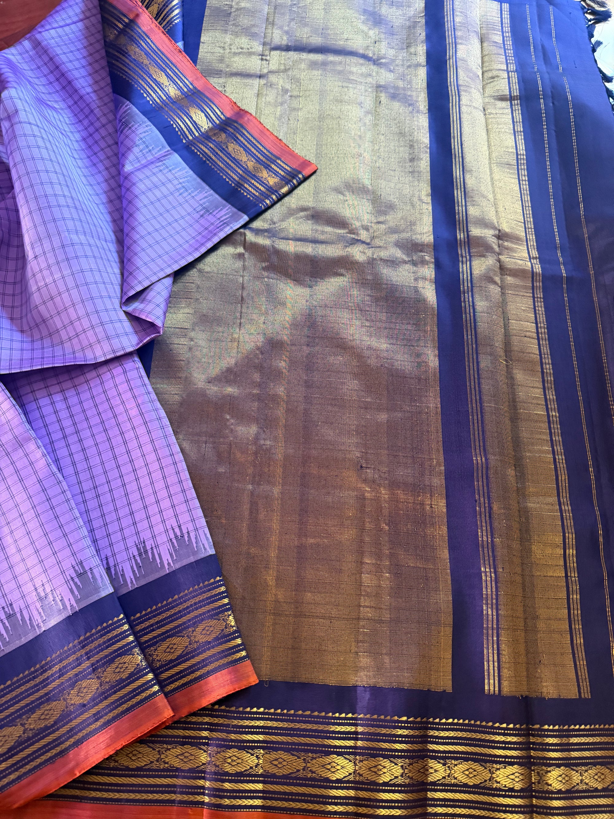 Kuttu Gadwal Silk : Lavender + Navy Blue