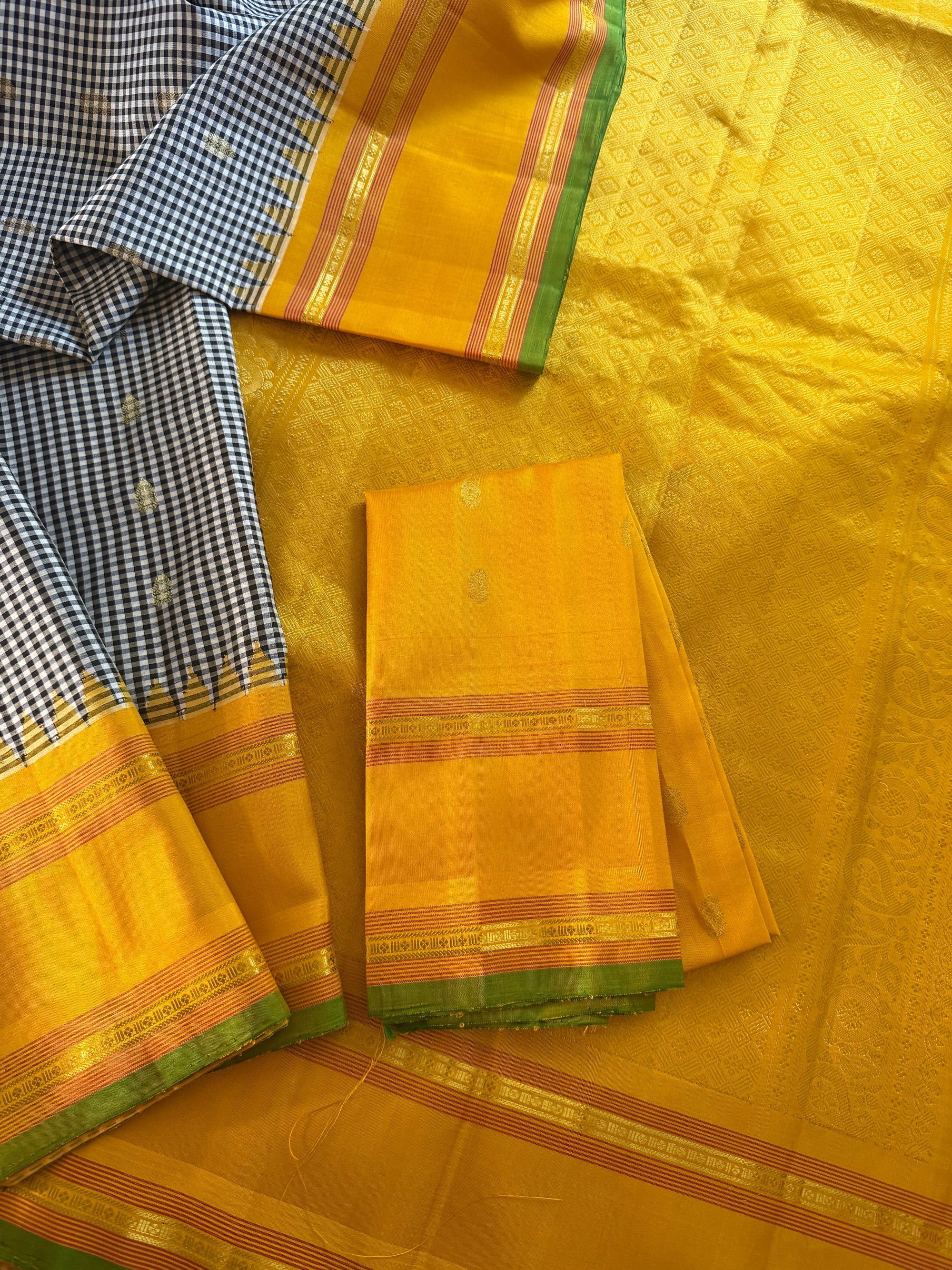 Kuttu Gadwal Silk : High coutt checks + Mustard