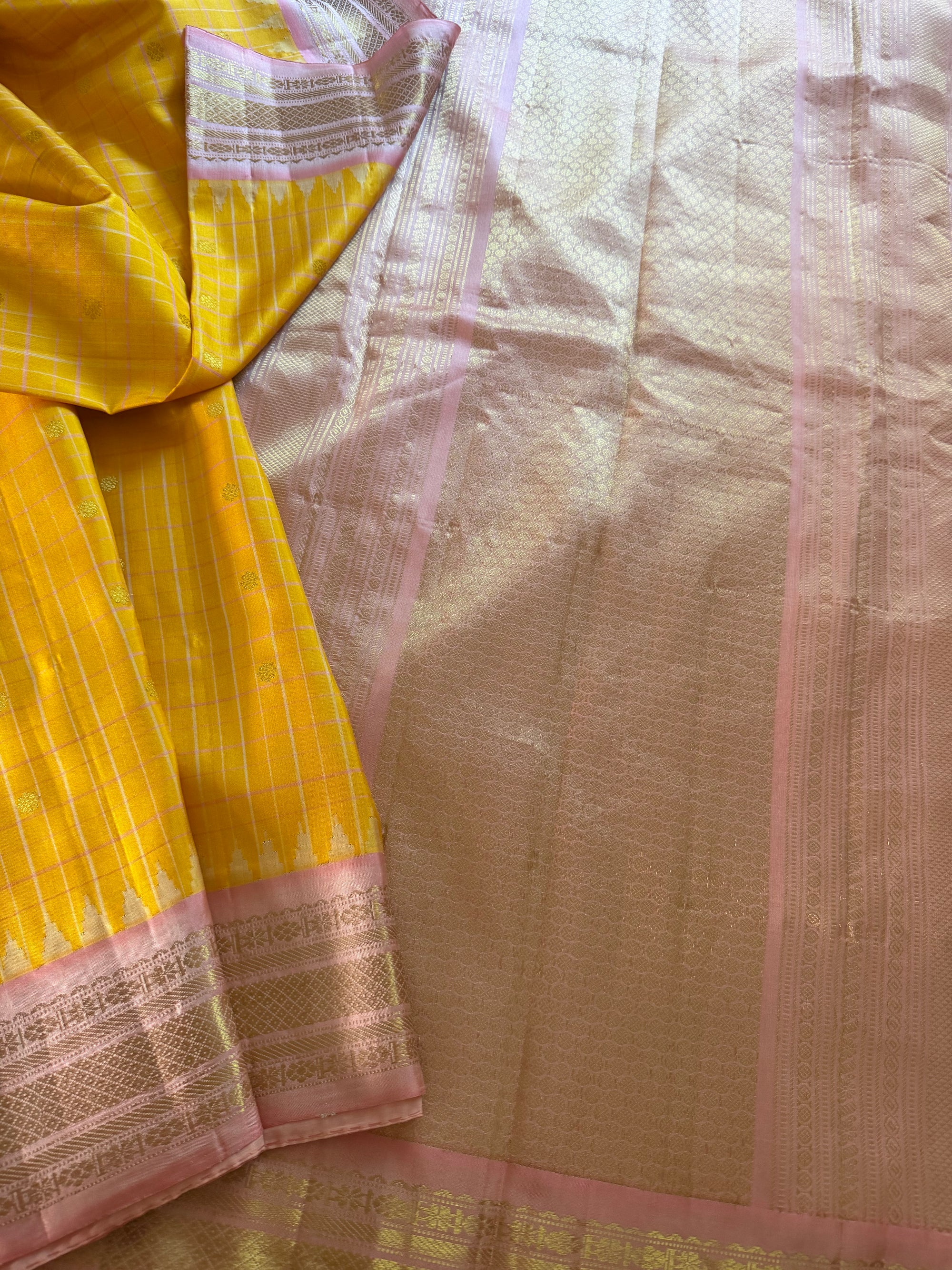 Kuttu Gadwal Silk : Pineapple Yellow + Mauve