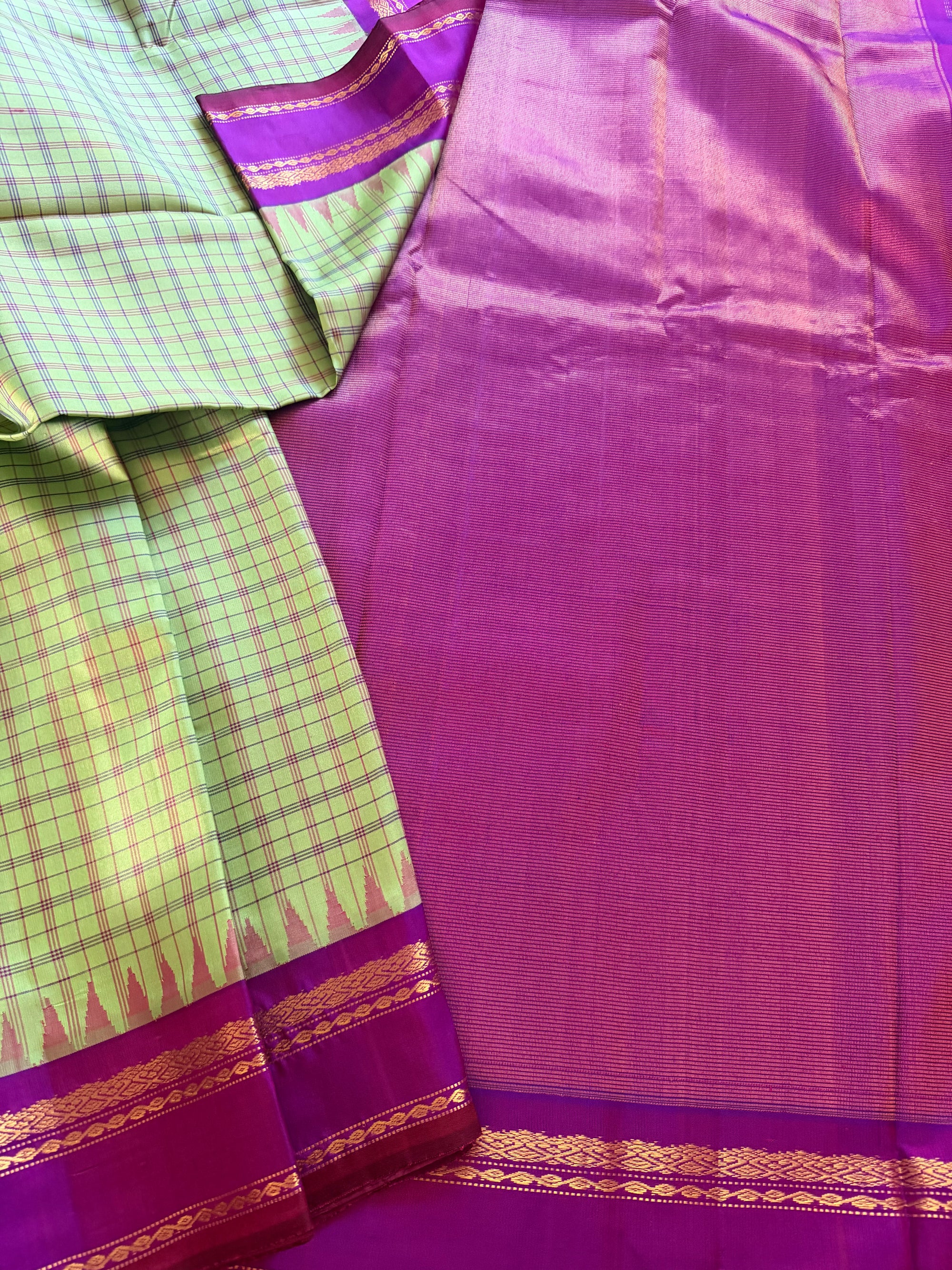 Kuttu Gadwal Silk : Pista Greem + Purple