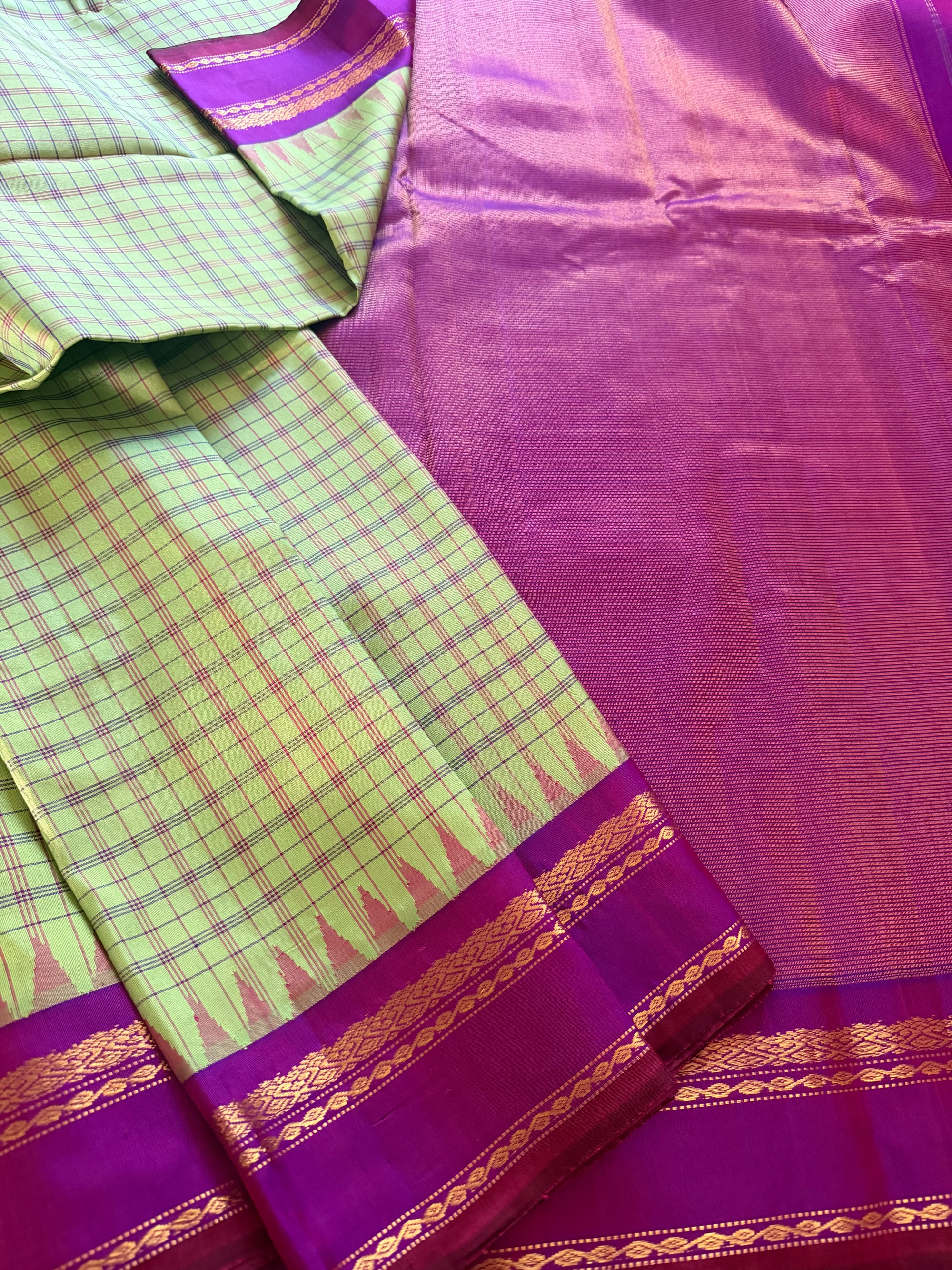 Kuttu Gadwal Silk : Pista Greem + Purple