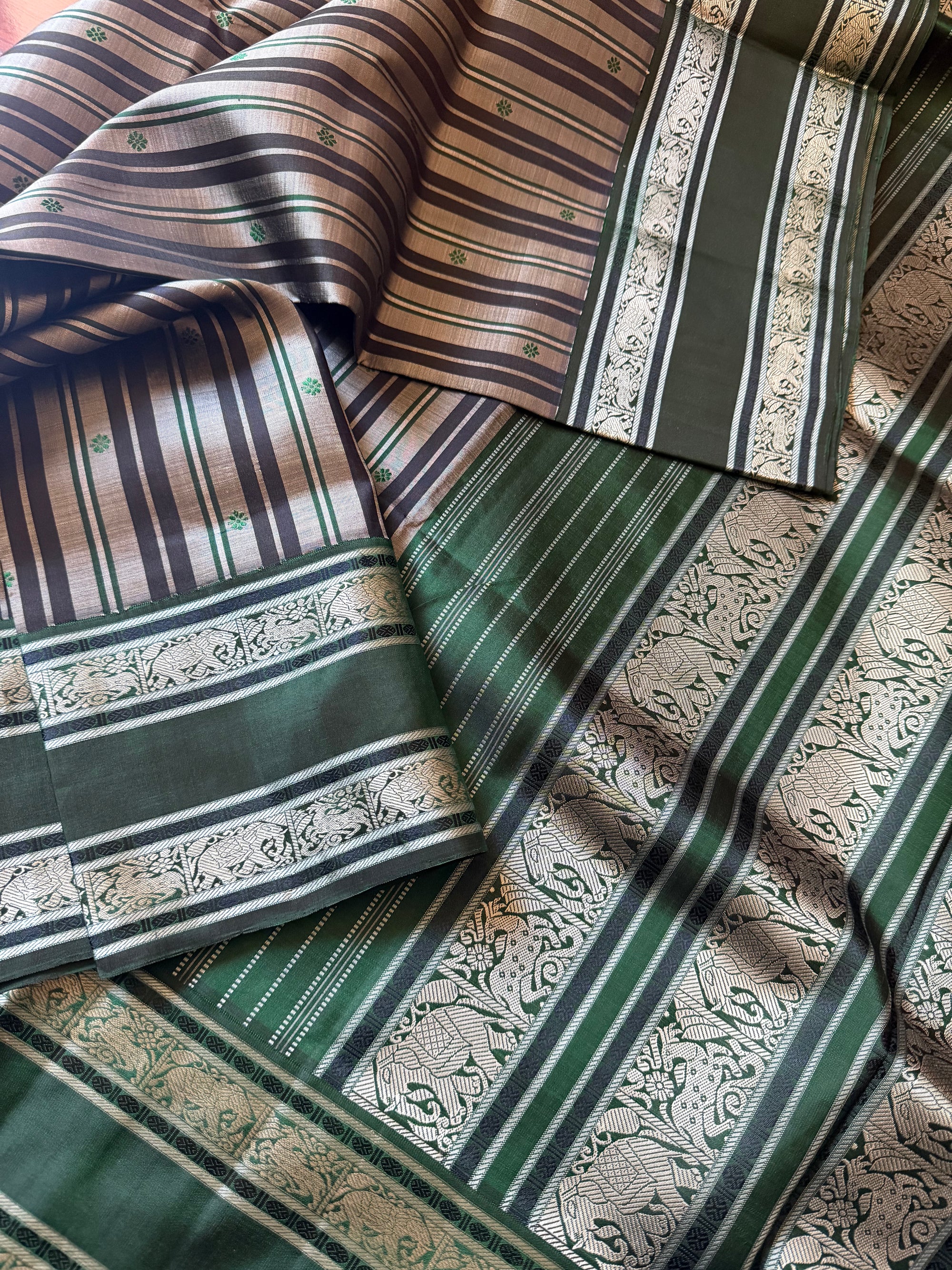 No Zari Kanjivaram Silk: Grey + Green
