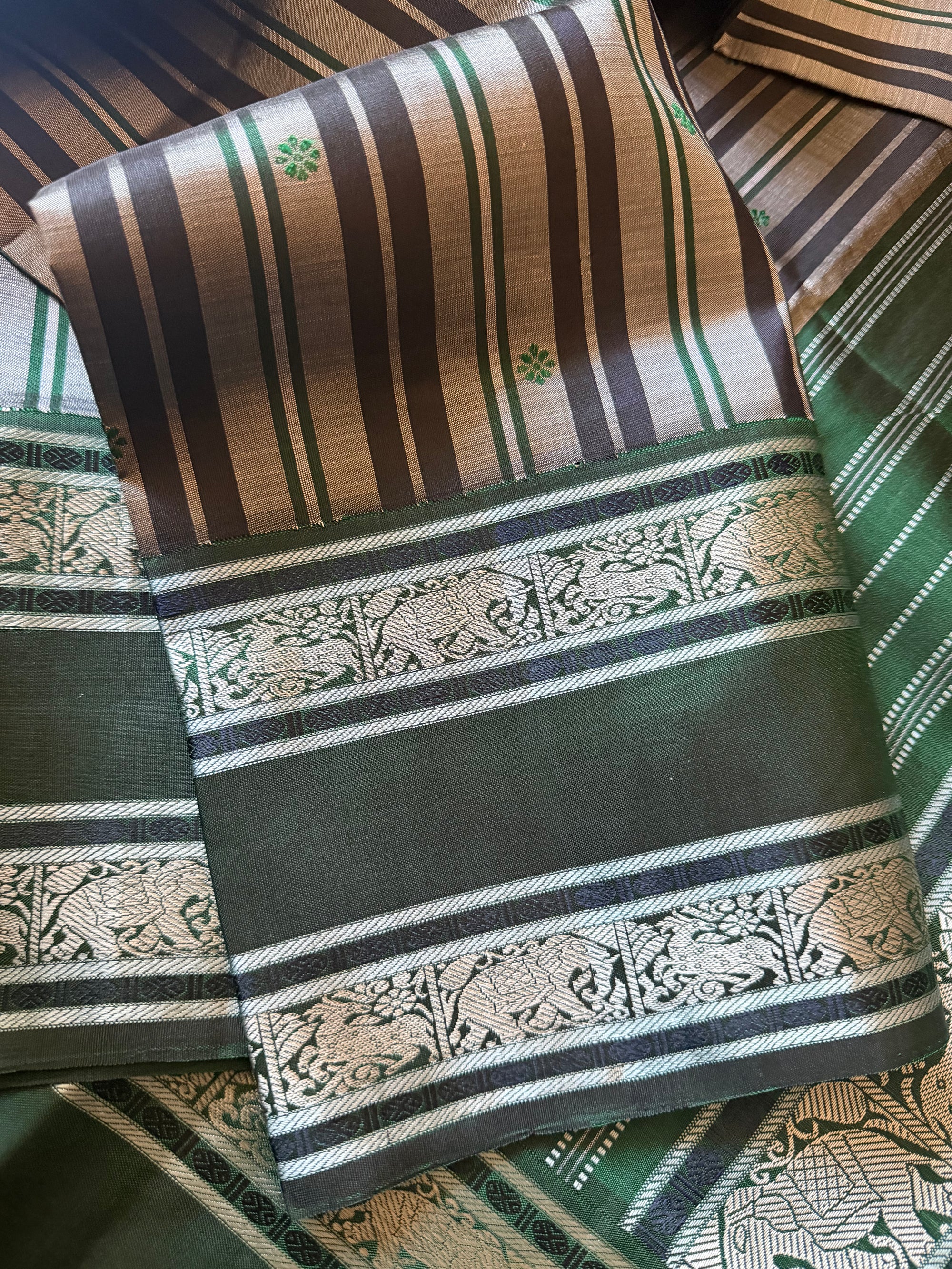 No Zari Kanjivaram Silk: Grey + Green