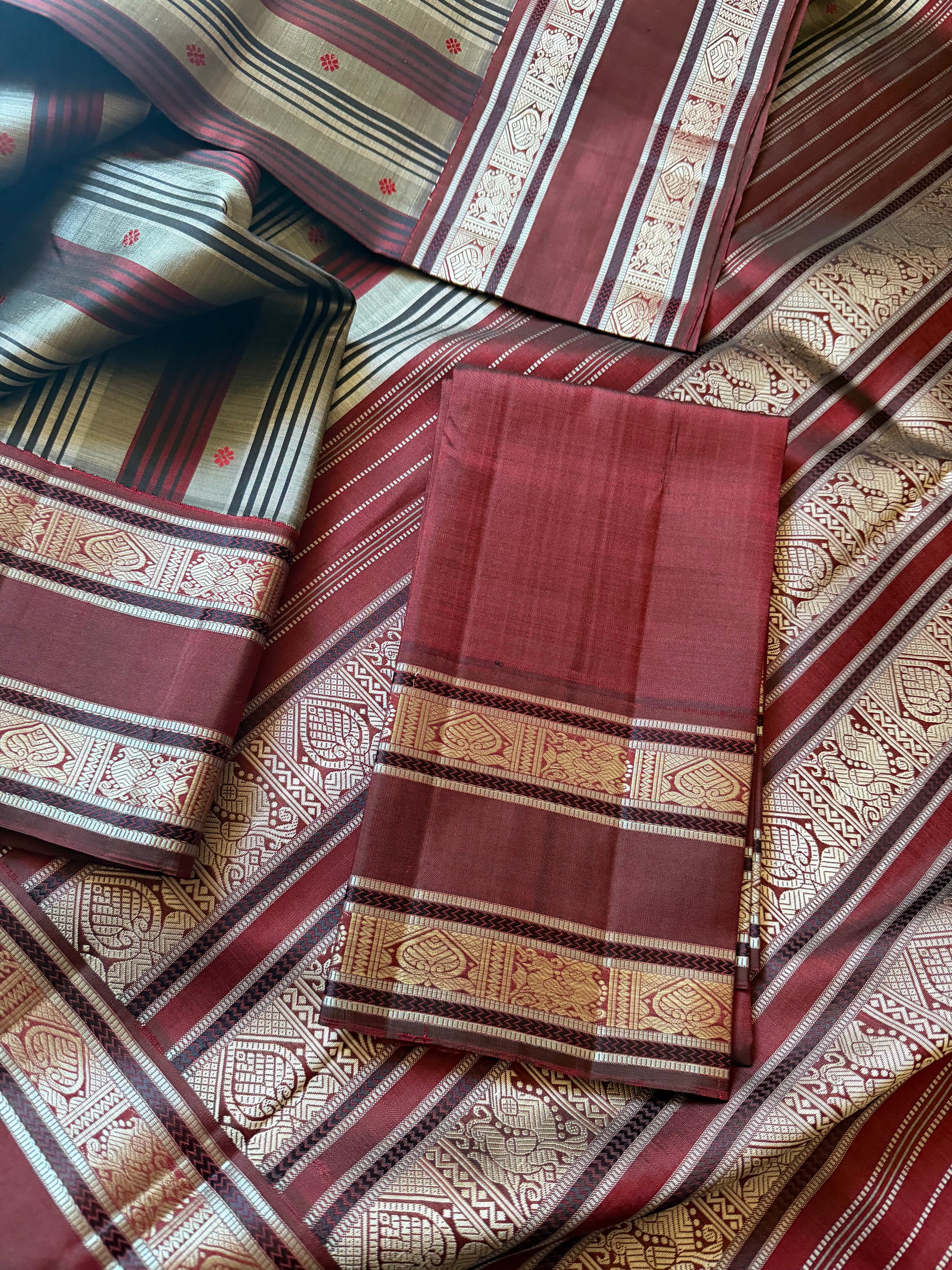 No Zari Kanjivaram Silk: Grey + Maroon