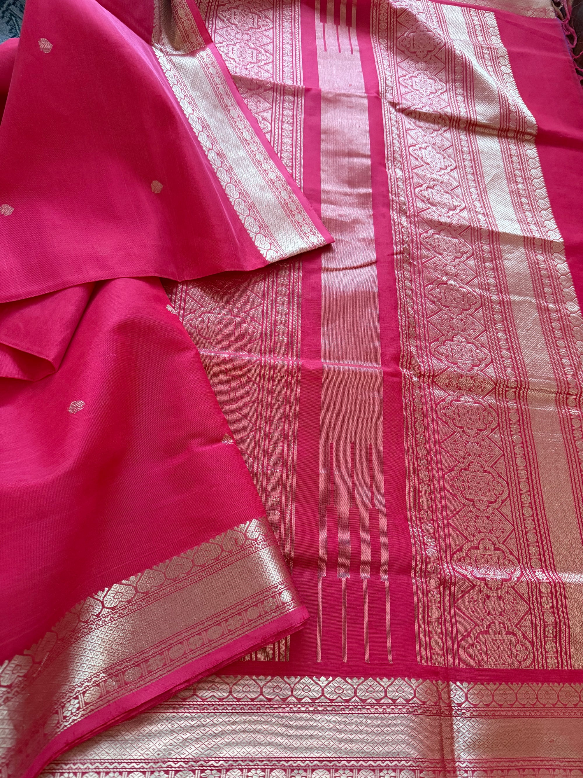 Silk Cotton :  Reddish Pink Self borders